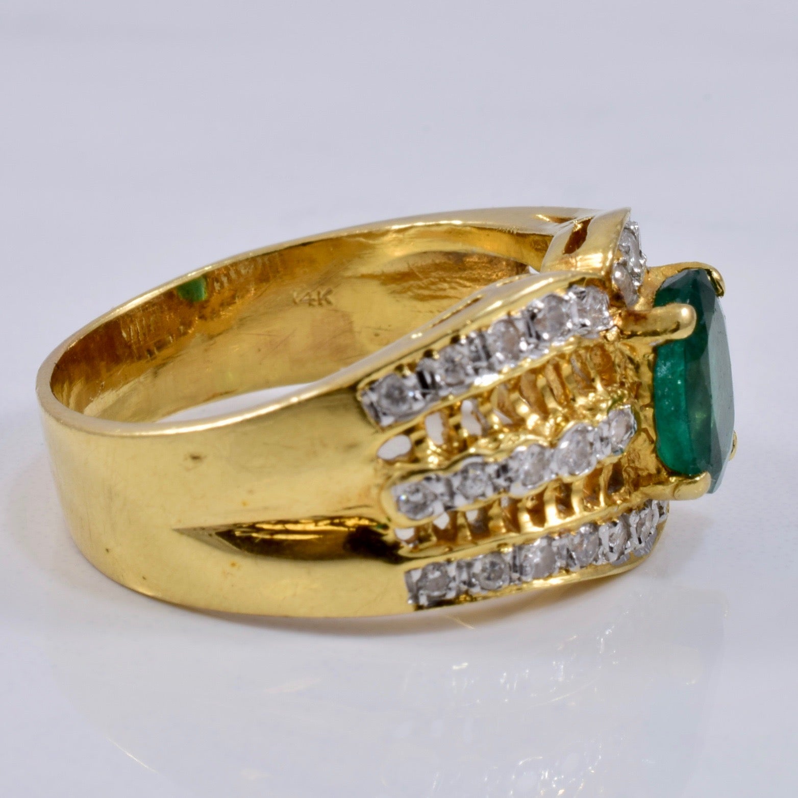 Oval Emerald and Diamond Ring | 0.34 ctw SZ 8.5 |