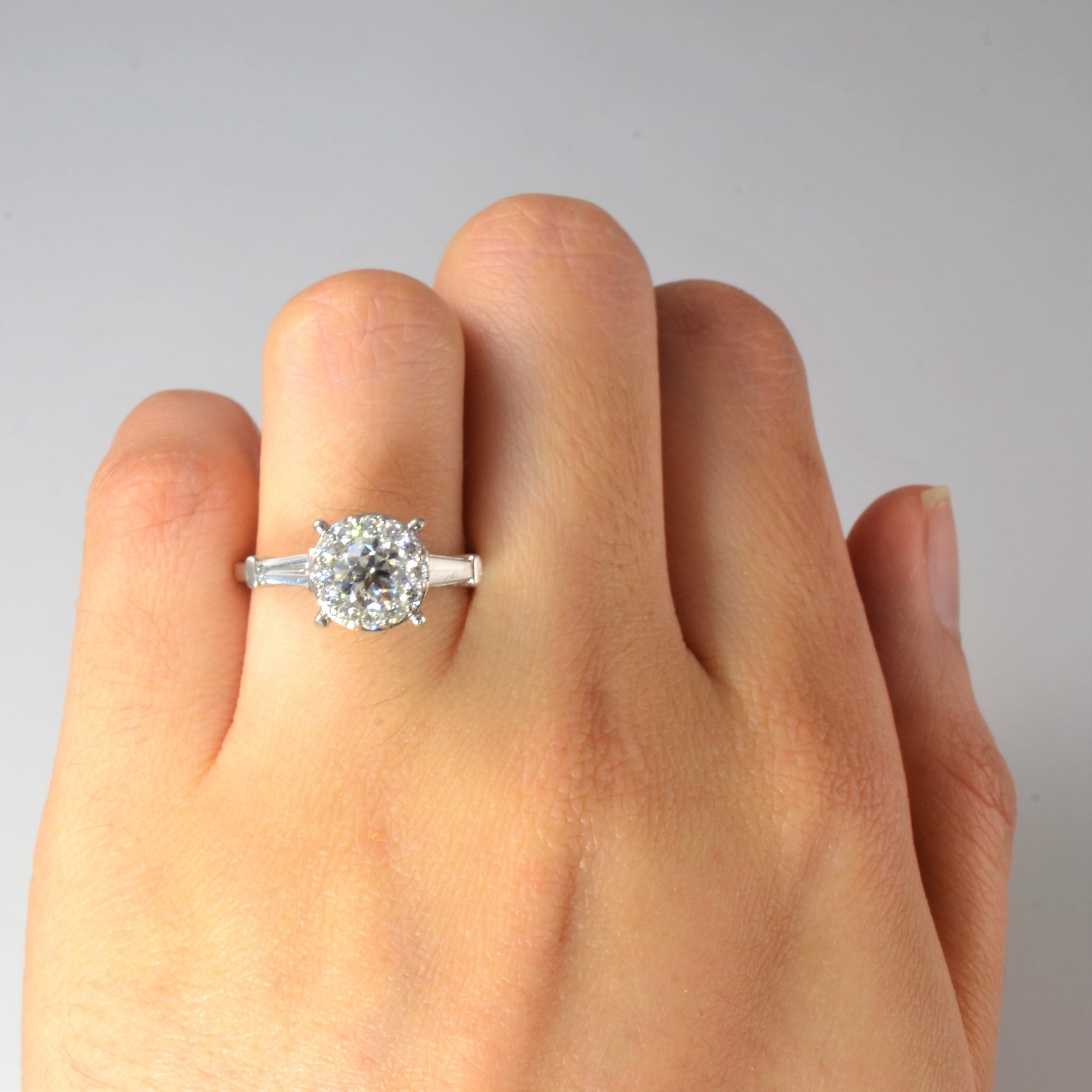 Tapered Baguette Side Stone Engagement Ring | 1.27ctw | SZ 5 |