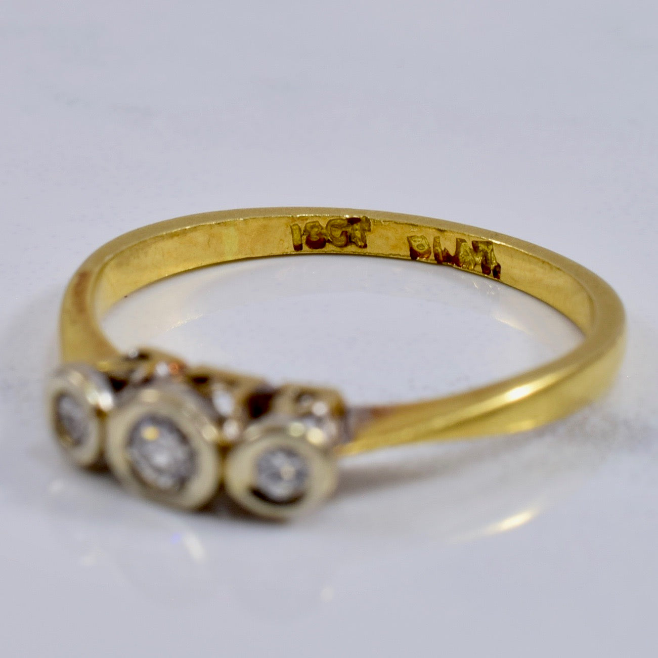1930s Three Stone Diamond Ring | 0.12ctw | SZ 4.75 |