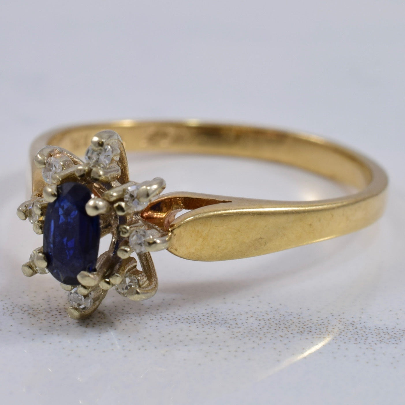Sapphire and Diamond Cluster Ring | 0.08 ctw SZ 7.75 |