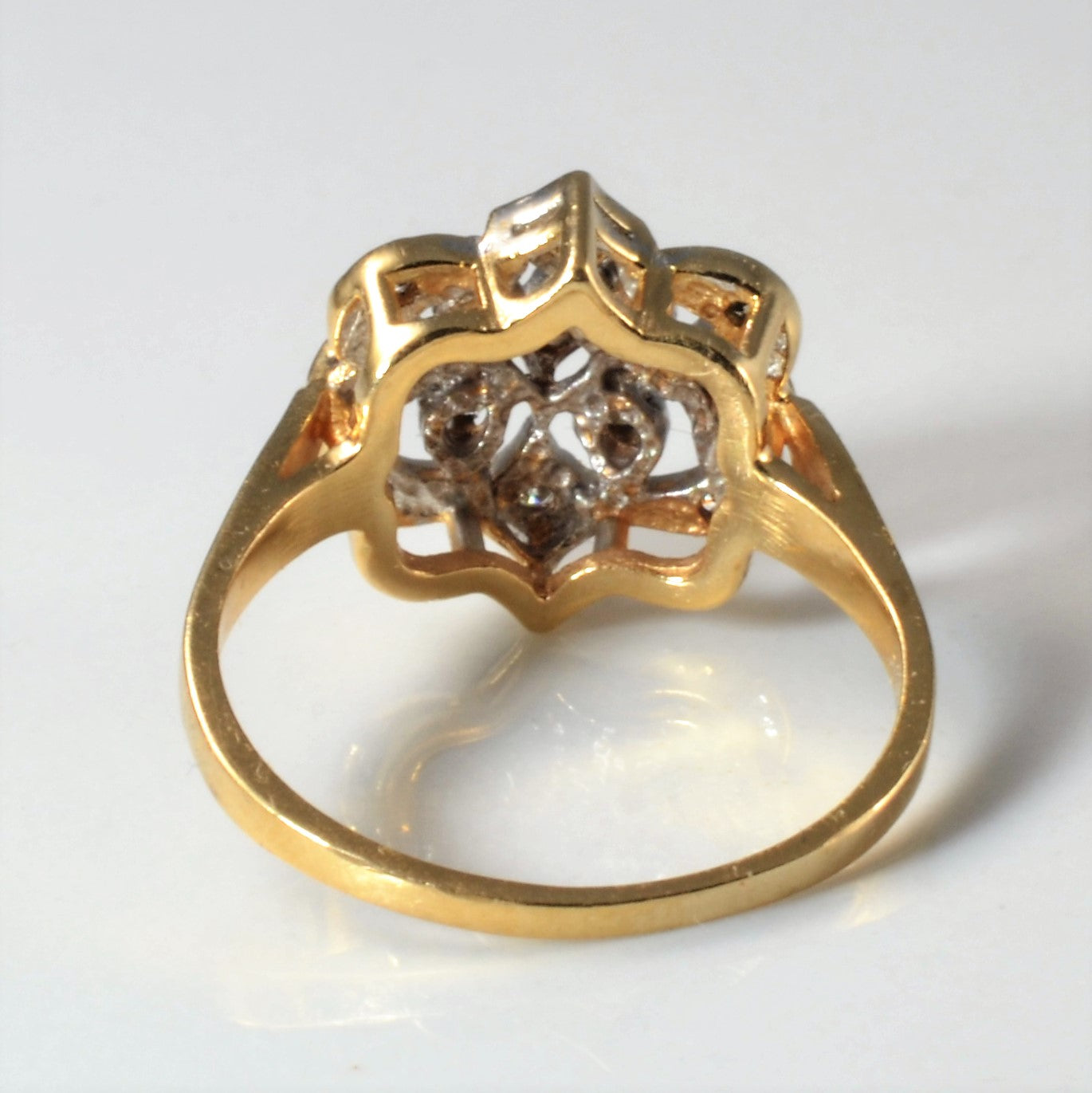 1930s Ornate Diamond Filigree Ring | 0.13ctw | SZ 5.75 |