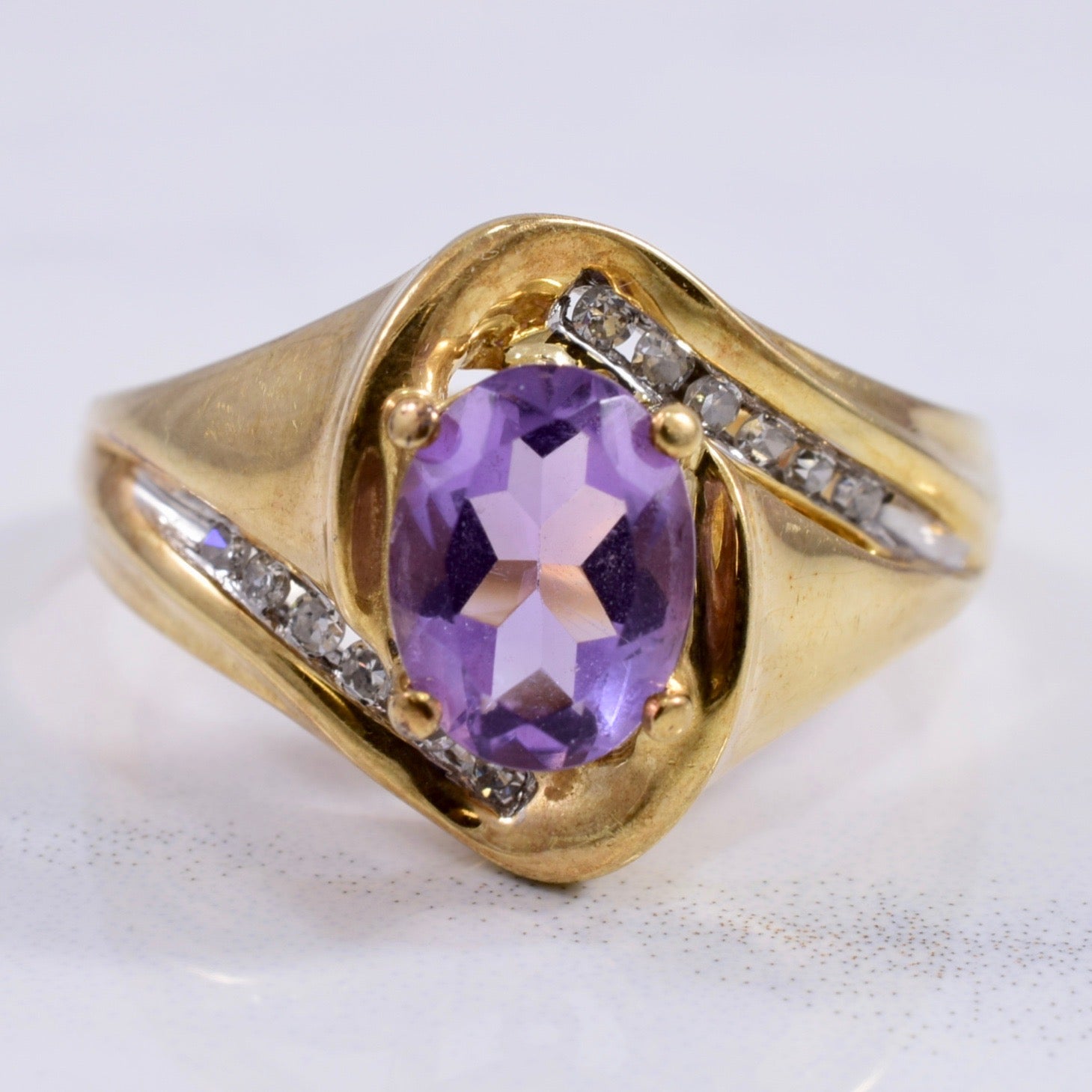 Oval Amethyst and Diamond Accent Ring | 0.12 ctw SZ 8 |