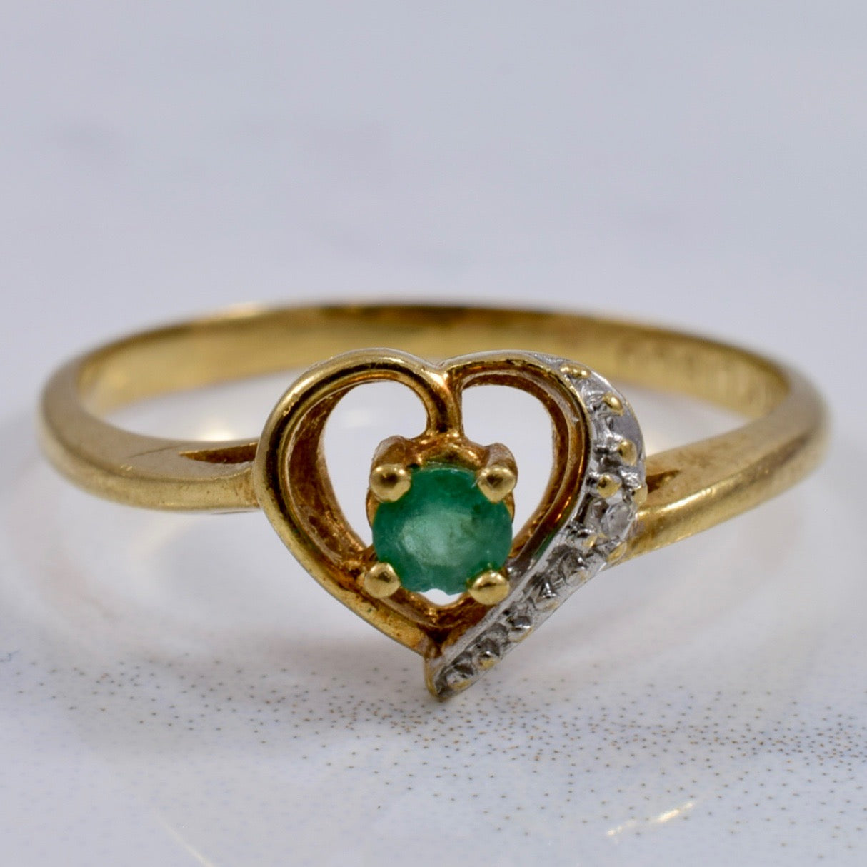 Heart Shaped Ring with Emerald and Diamonds | 0.01 ctw SZ 5 |