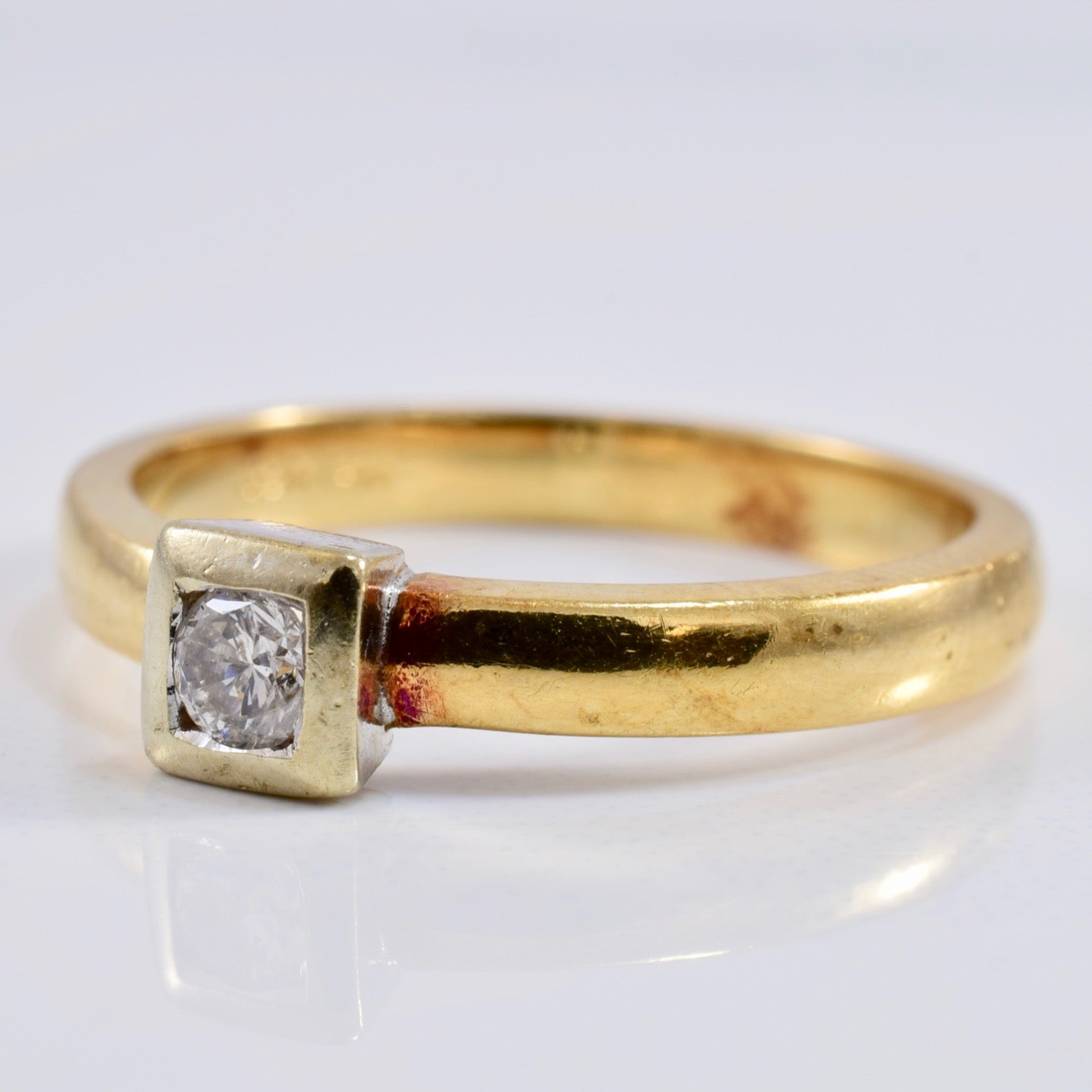 Bezel Set Diamond Ring | 0.10 ctw SZ 6.25 |