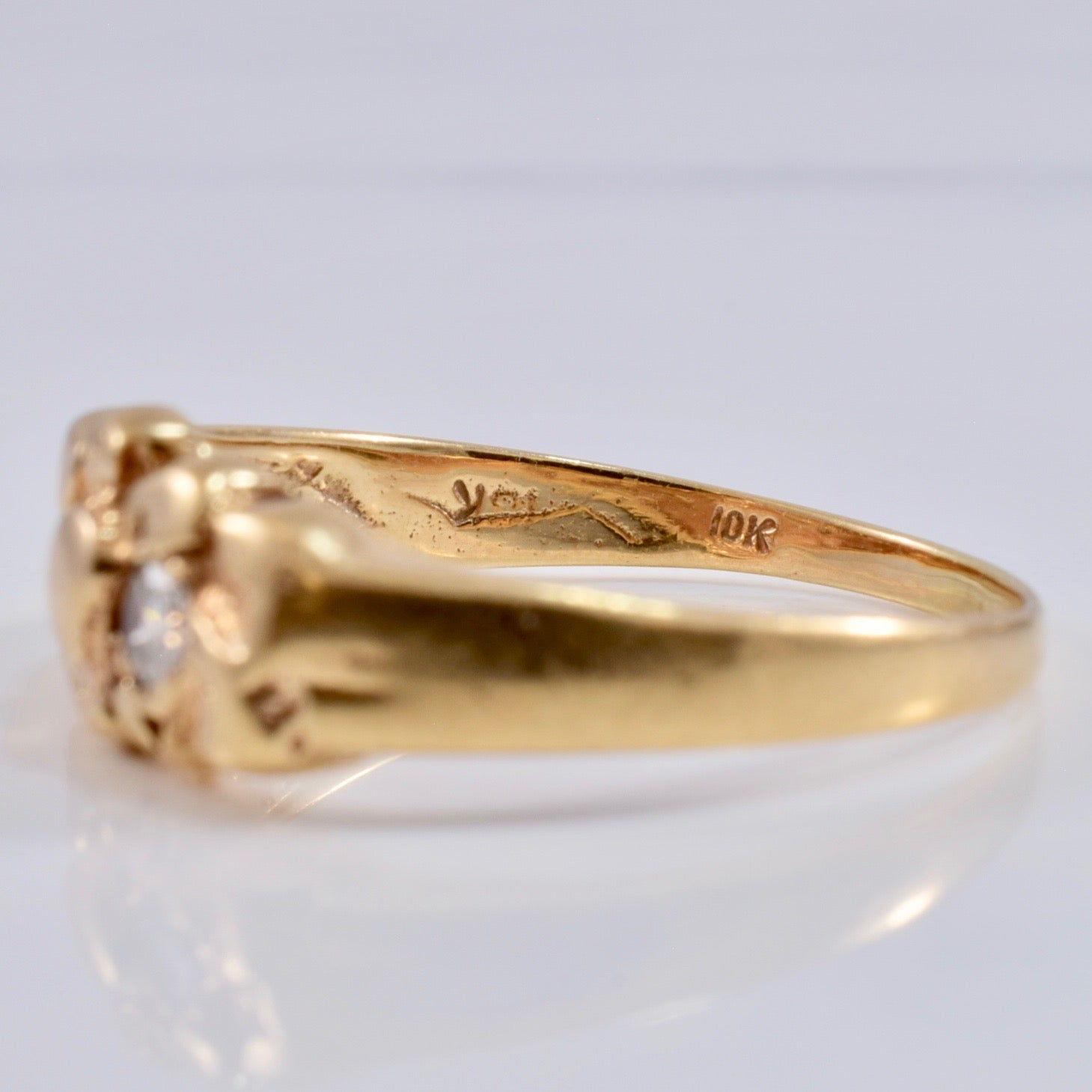 Diamond and Yellow Gold Ring | 0.18 ctw SZ 8.5 |