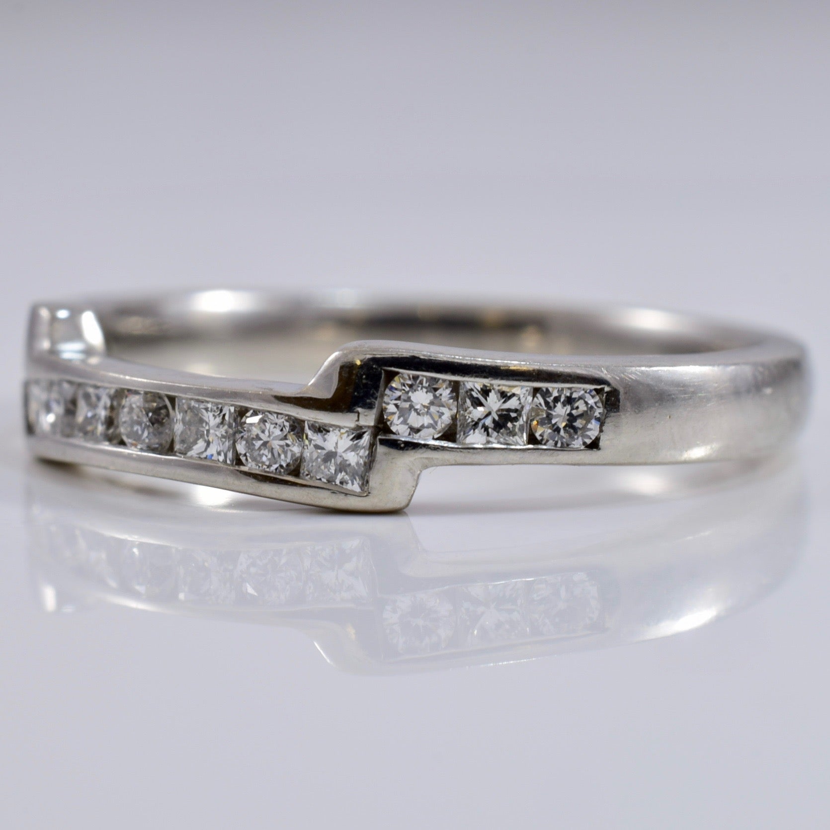 Platinum and Diamond Band | 0.28 ctw SZ 7 |