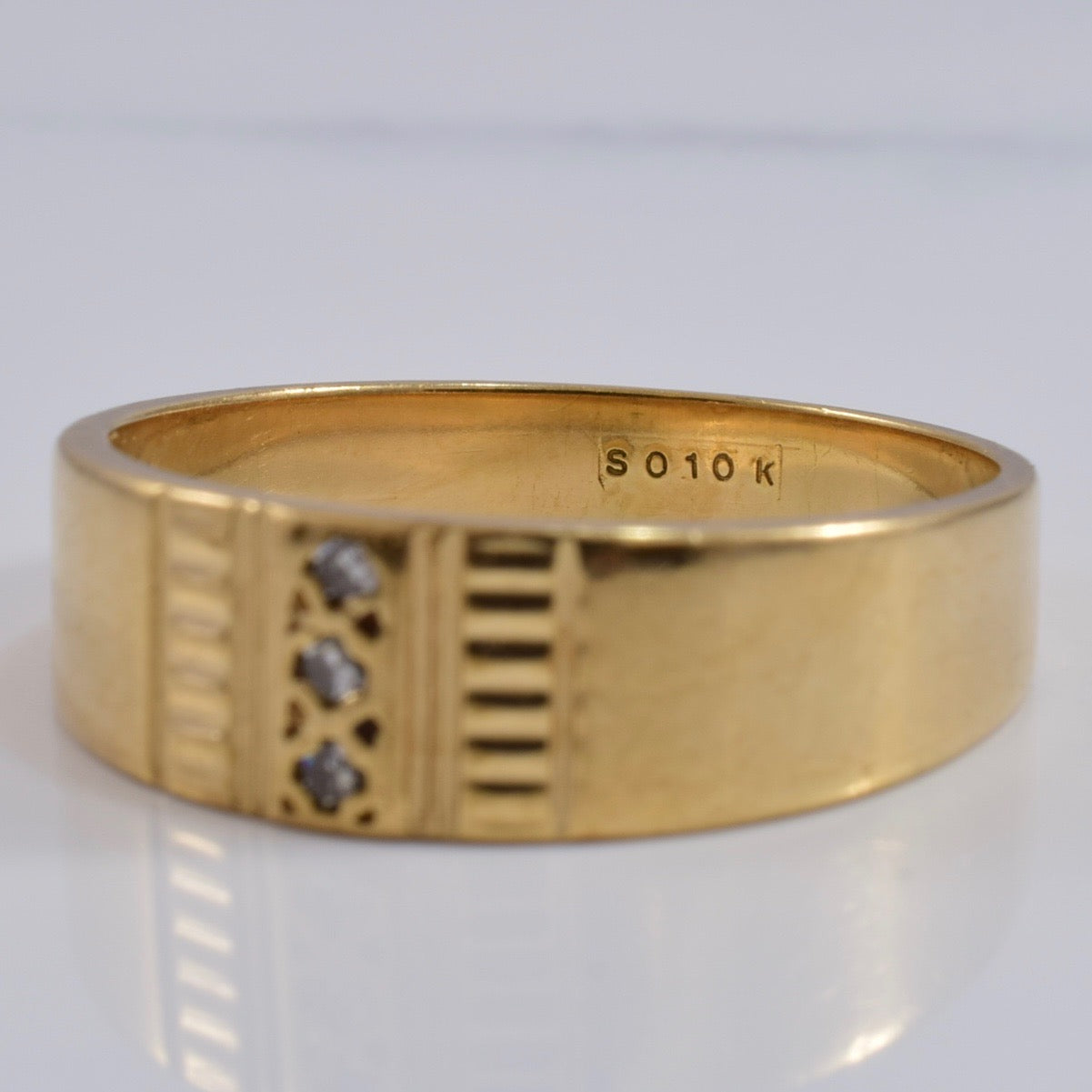 Gold Band with Diamonds | 0.06 ctw SZ 10.5 |