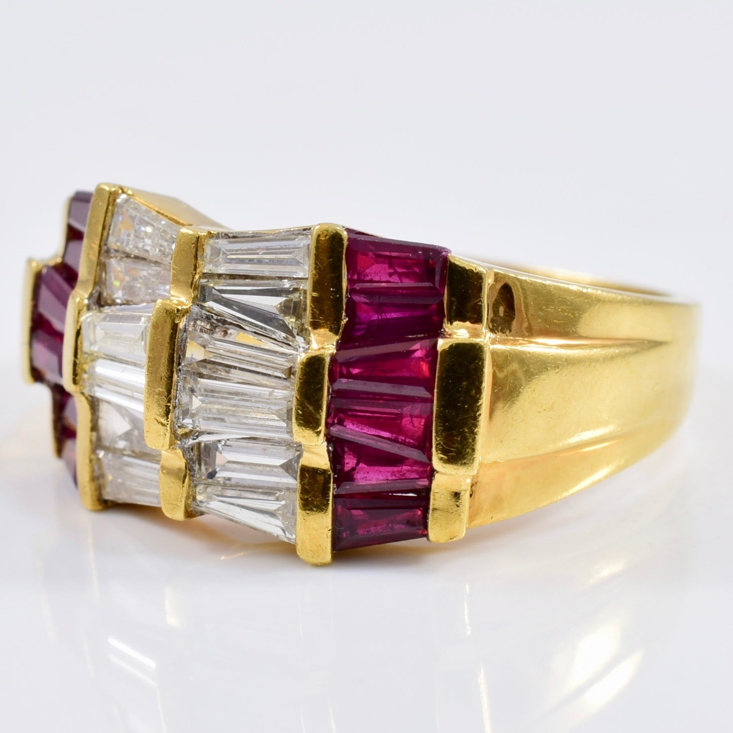 Dimond and Ruby Ring | 0.60 ctw SZ 7 |