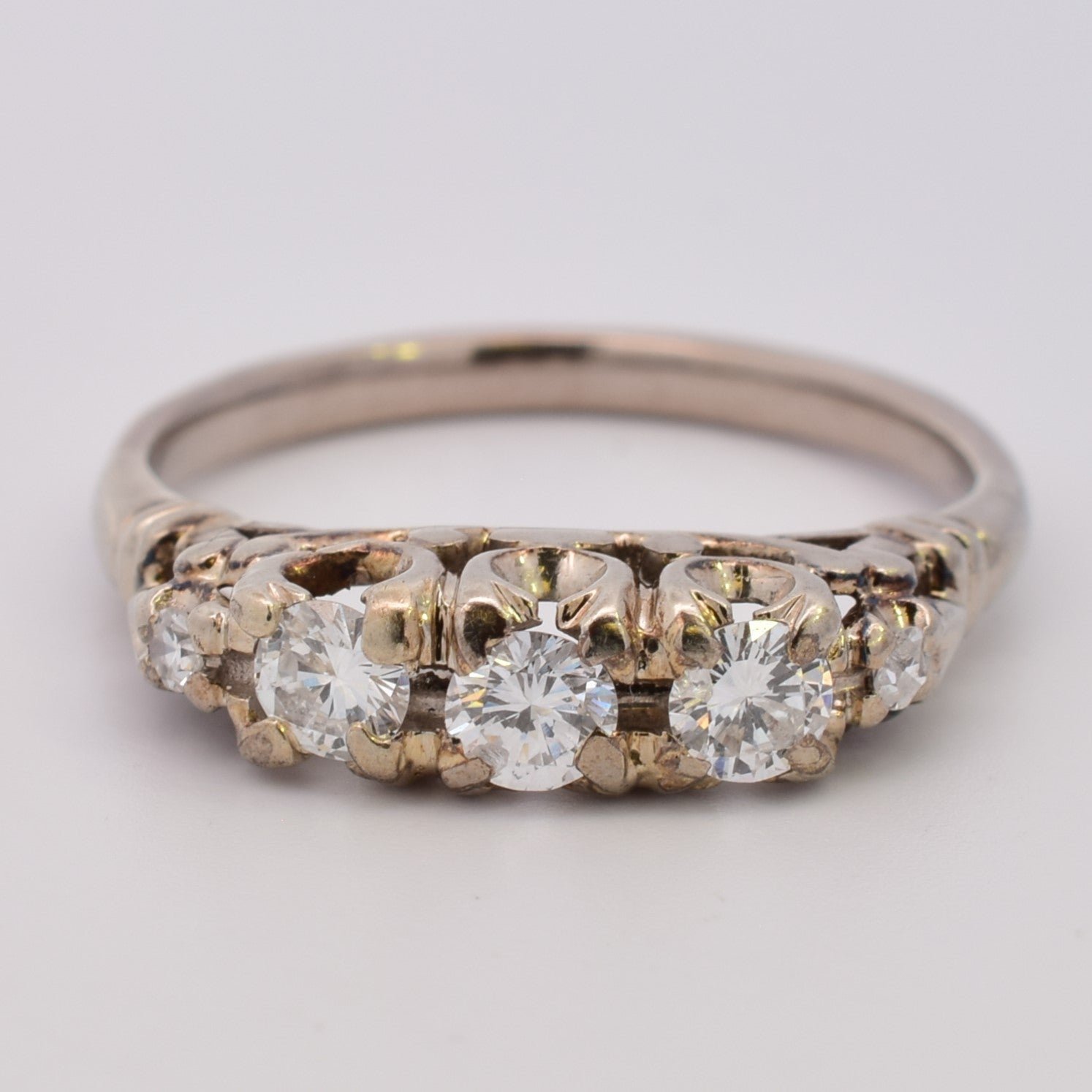 Retro Five Stone Diamond Filigree Ring | 0.34ctw | SZ 5.75 |