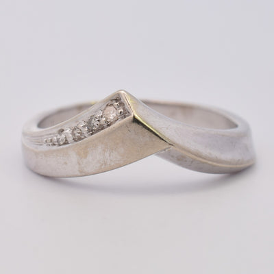 Diamond Chevron Ring | 0.03ctw | SZ 5.25 |
