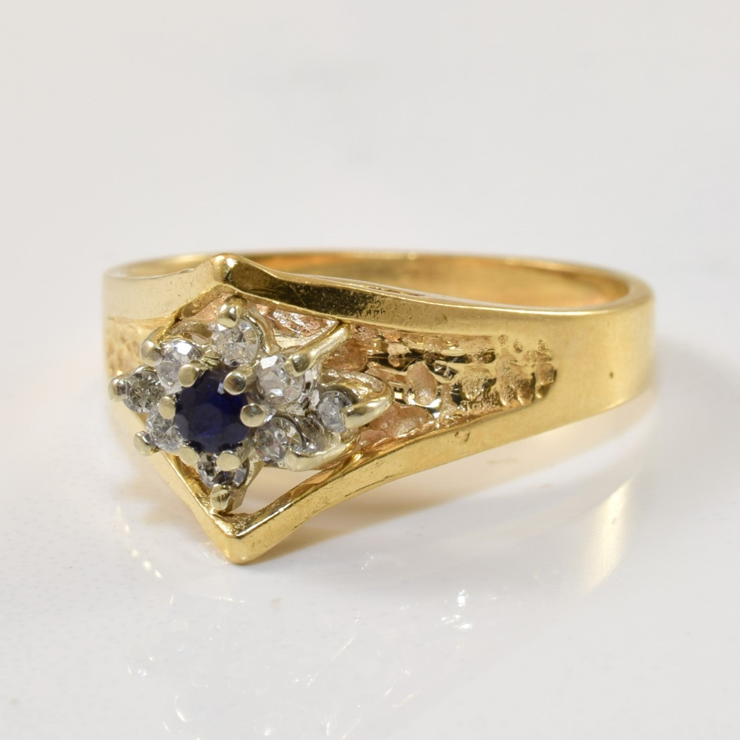 Tapered Chevron Sapphire Ring | 0.08ctw, 0.06ct | SZ 6.5 |