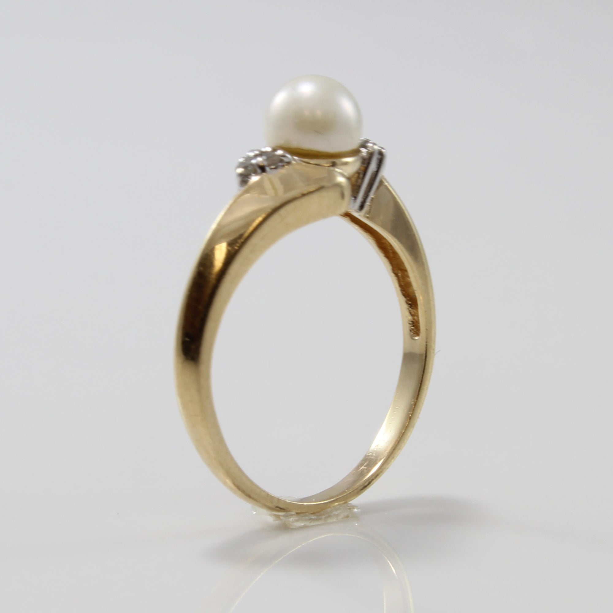 Bypass Pearl Ring Diamond Side Stones | 1.11ct, 0.03ctw | SZ 5.5 |