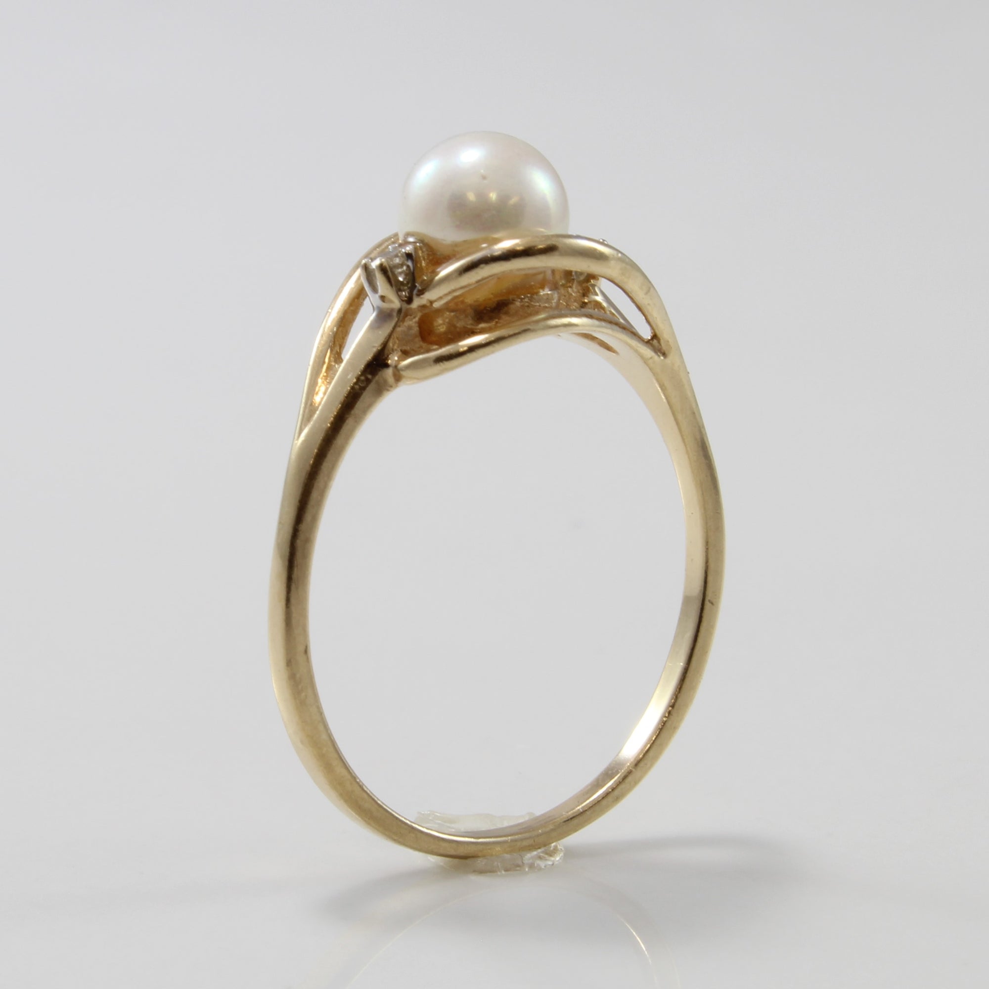 Pearl Ring With Diamond Accents | 1.40ct, 0.02ctw | SZ 6.5 |