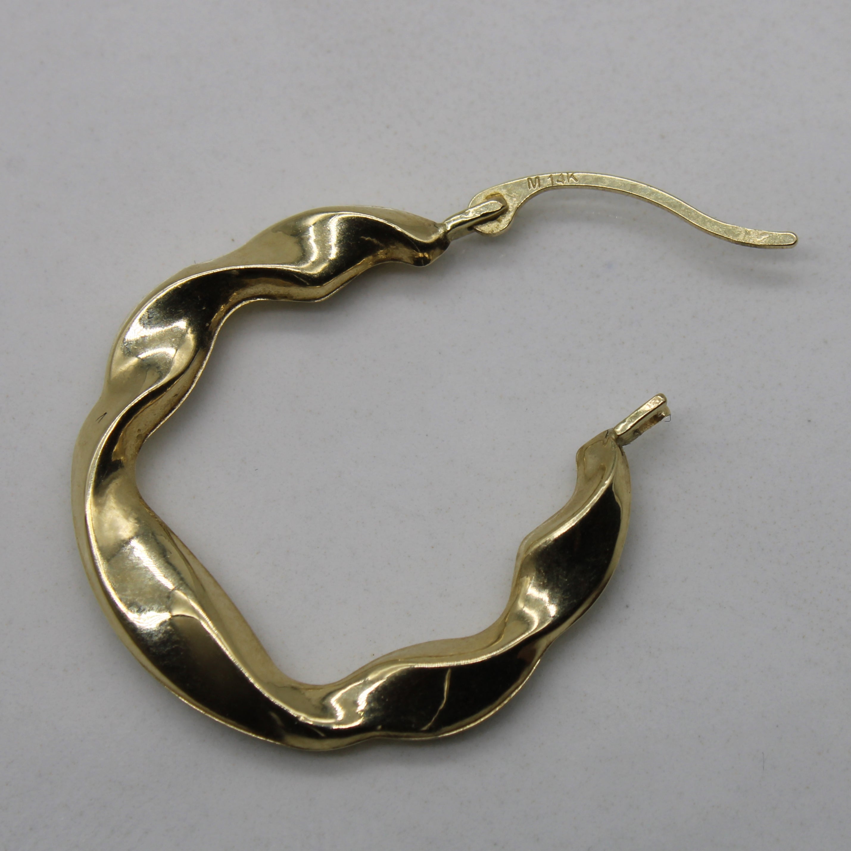 Twisted Hoop Earrings |