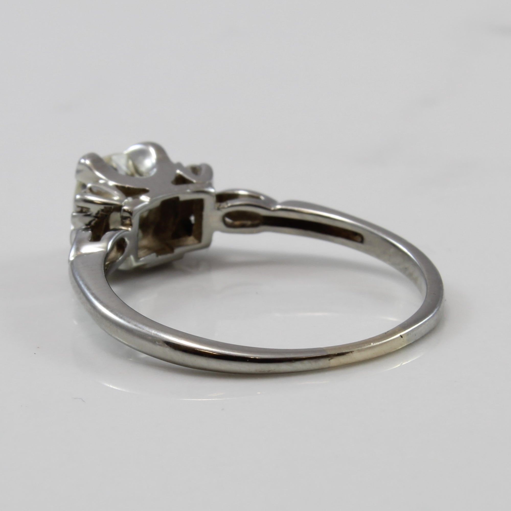 Elegant Retro Era Solitaire Diamond Ring | 0.75 ctw | SZ 8 |
