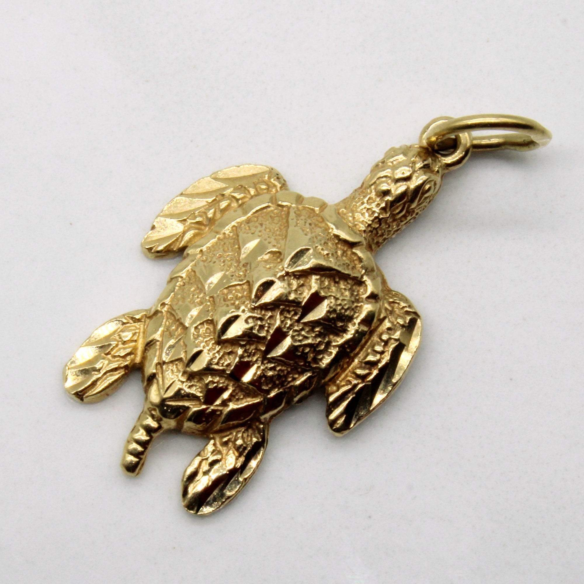 Yellow Gold Turtle Pendant |