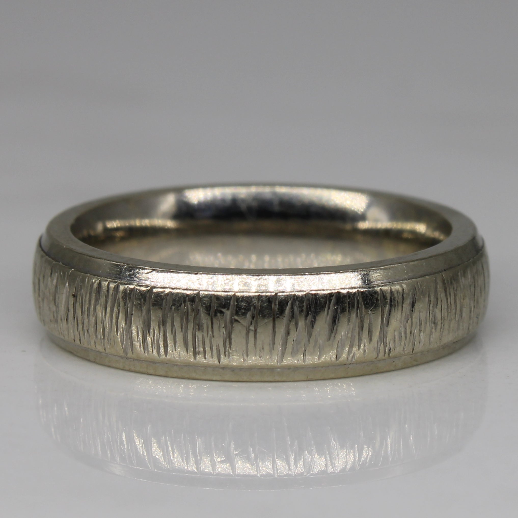 White Gold Grain Textured Band | SZ 7 |