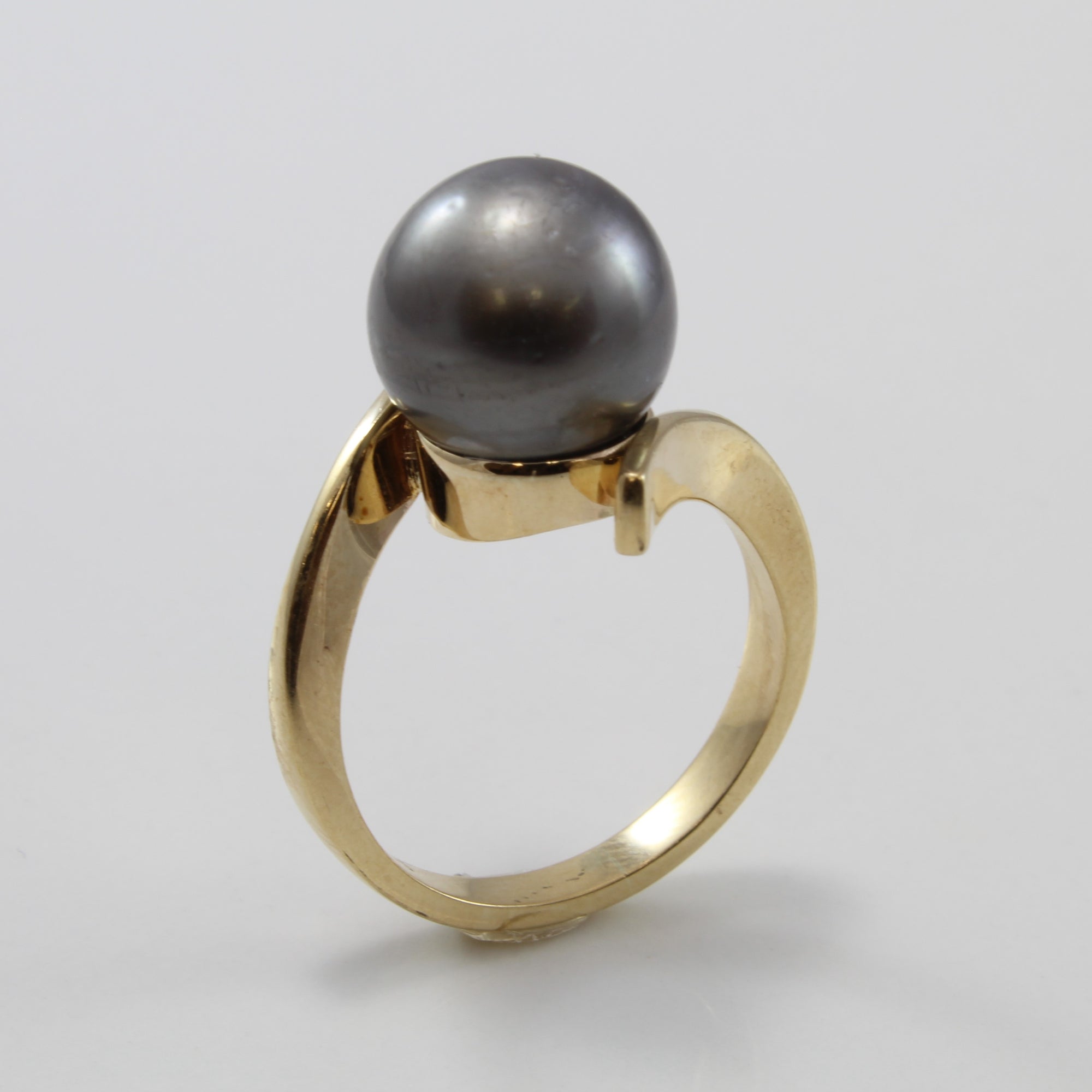 Tahitian Pearl Bypass Ring | 9.20 ct | SZ 7 |