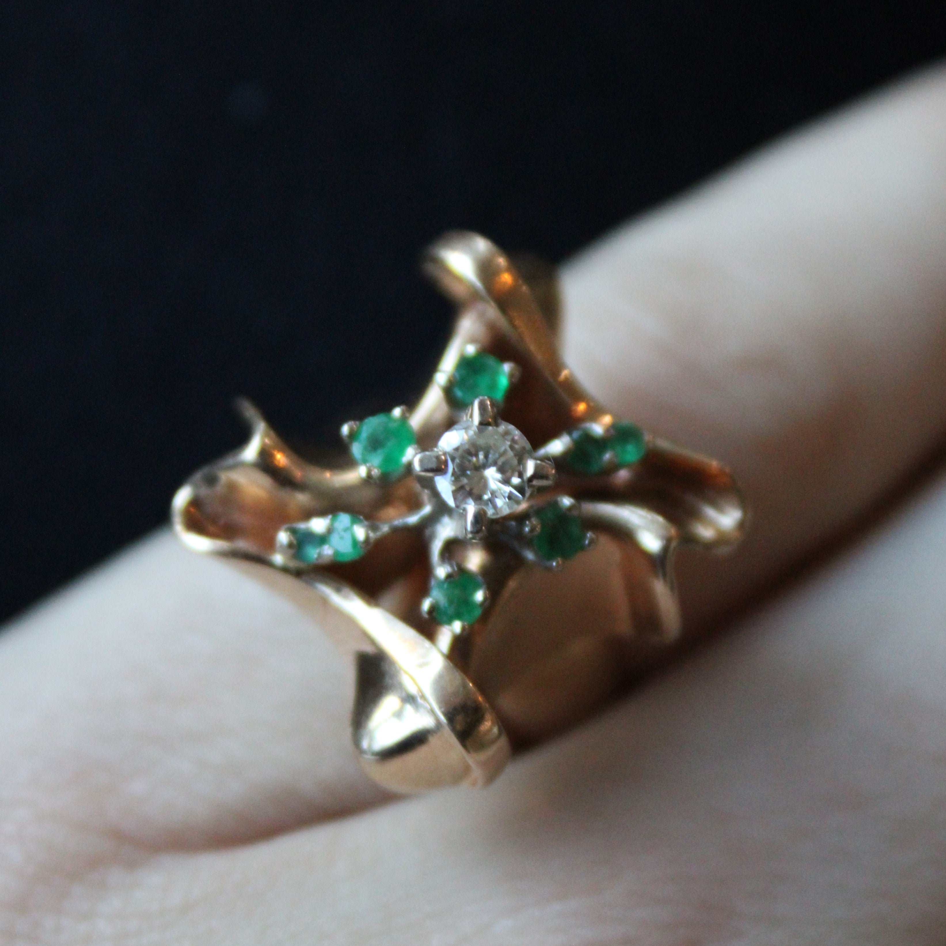 Abstract Diamond & Emerald Cocktail Ring | 0.22ct, 0.22ctw | SZ 5.25 |
