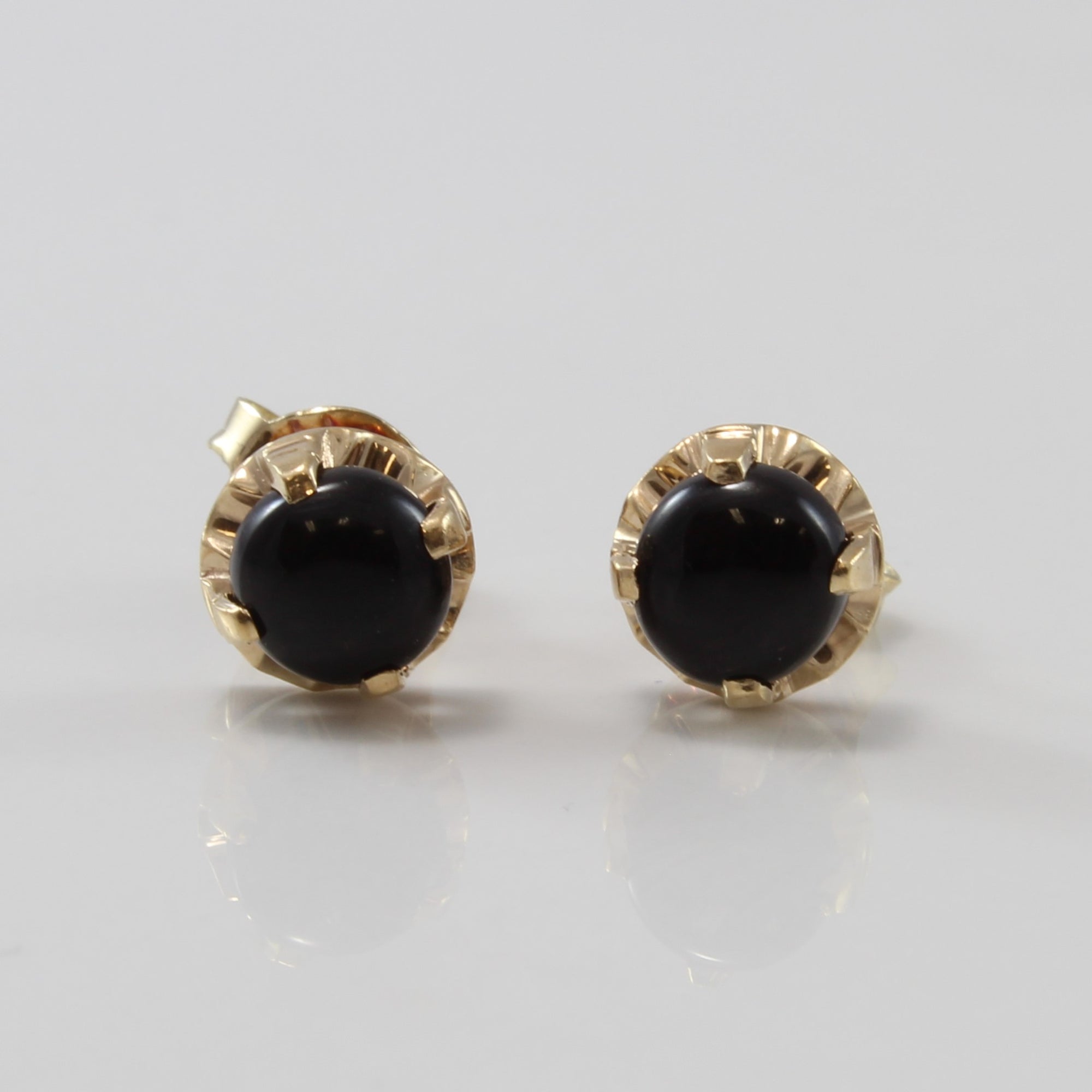 Black Onyx Stud Earrings Circa 1960s | 0.66ctw |