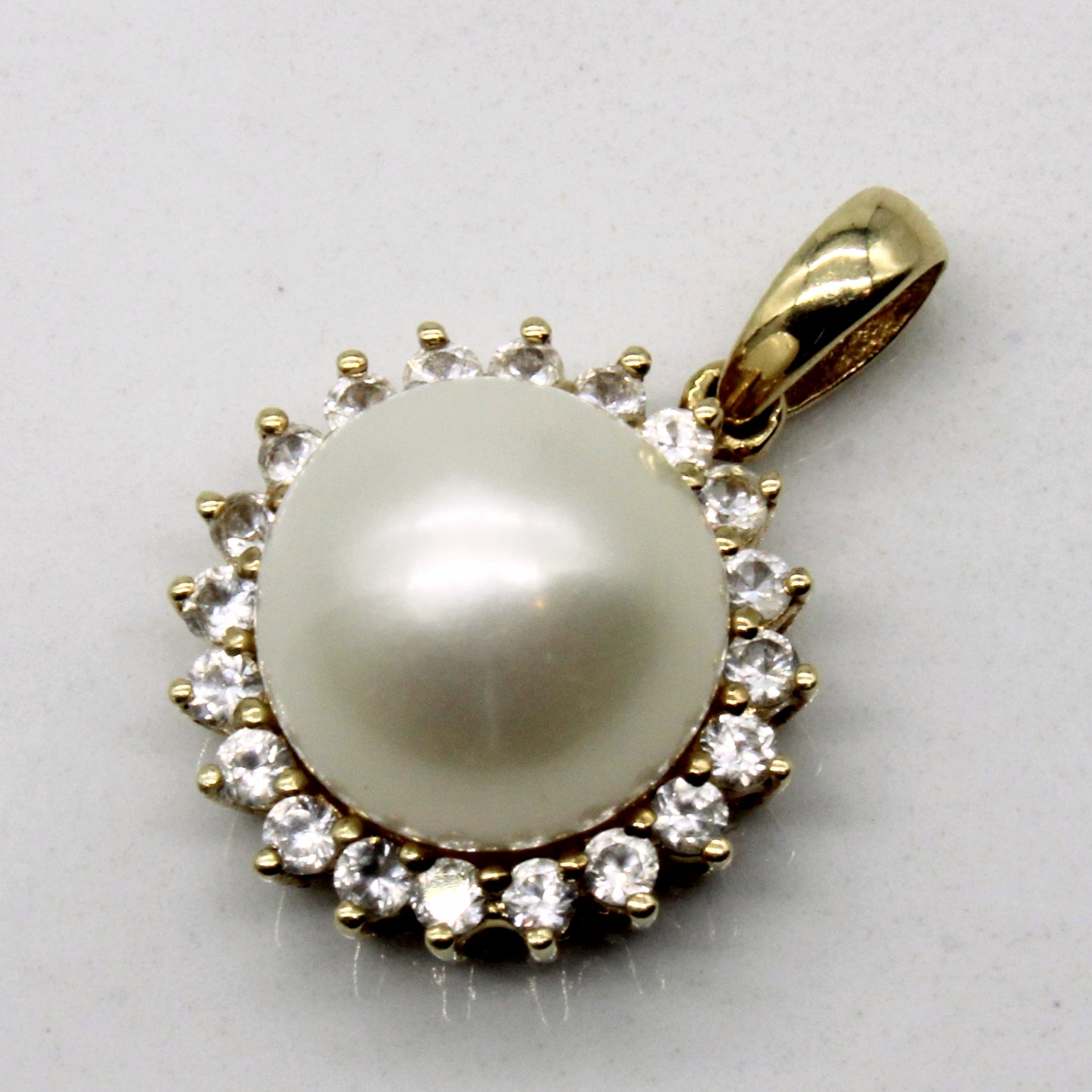 Pearl & Synthetic White Sapphire Pendant | 0.24ctw |
