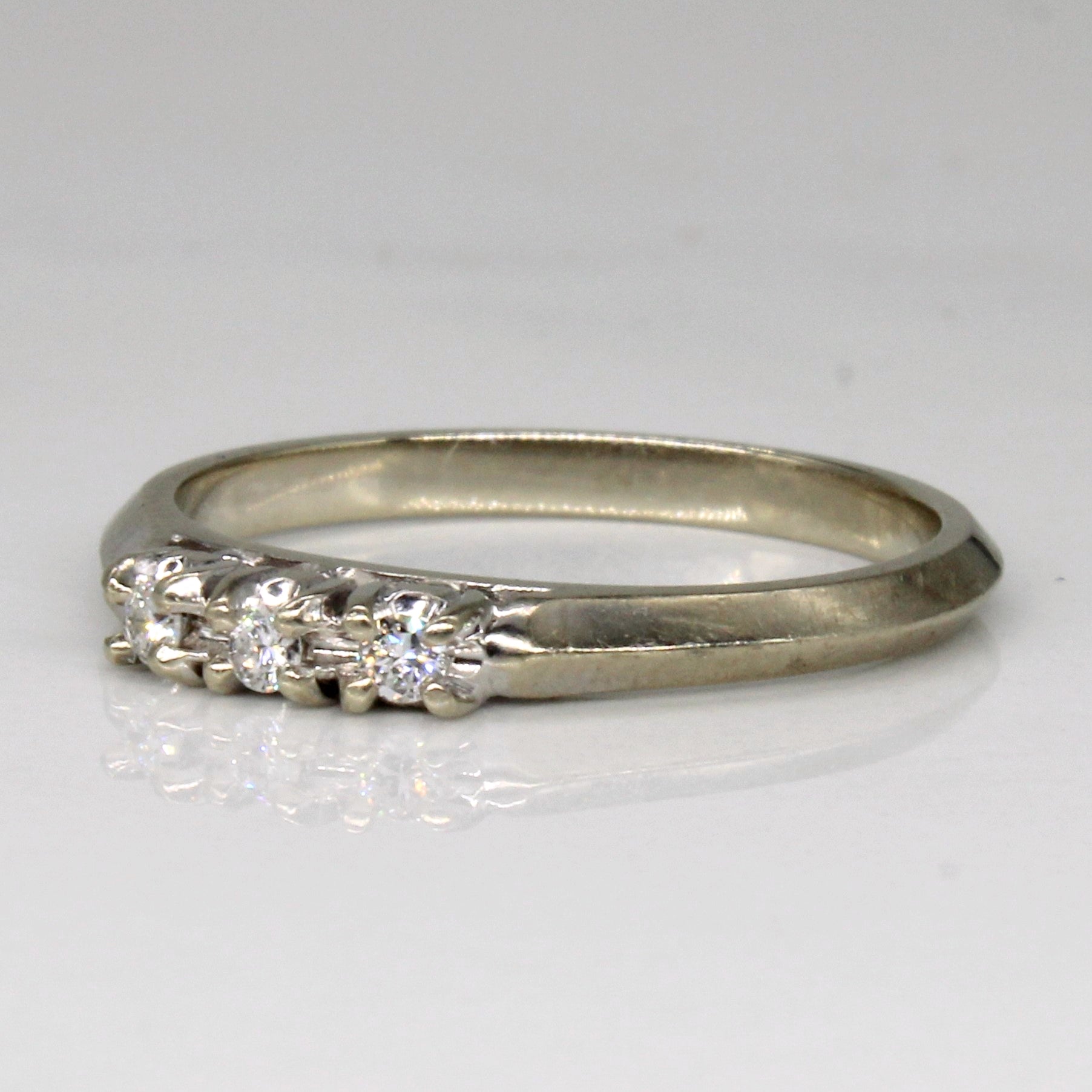 Knife Edge Three Stone Diamond Band | 0.06ctw | SZ 6 |