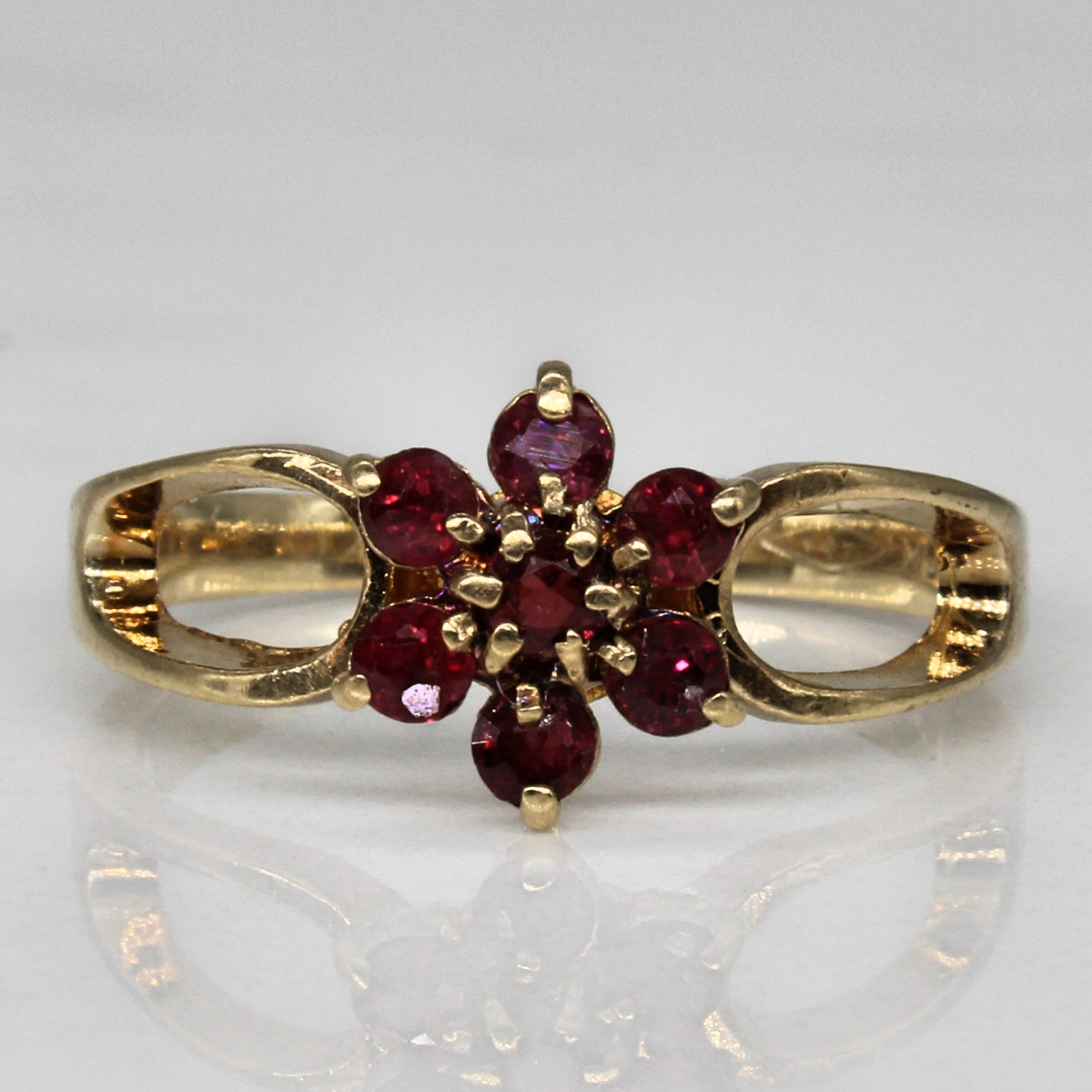 Ruby Flower Ring | 0.35ctw | SZ 5 |