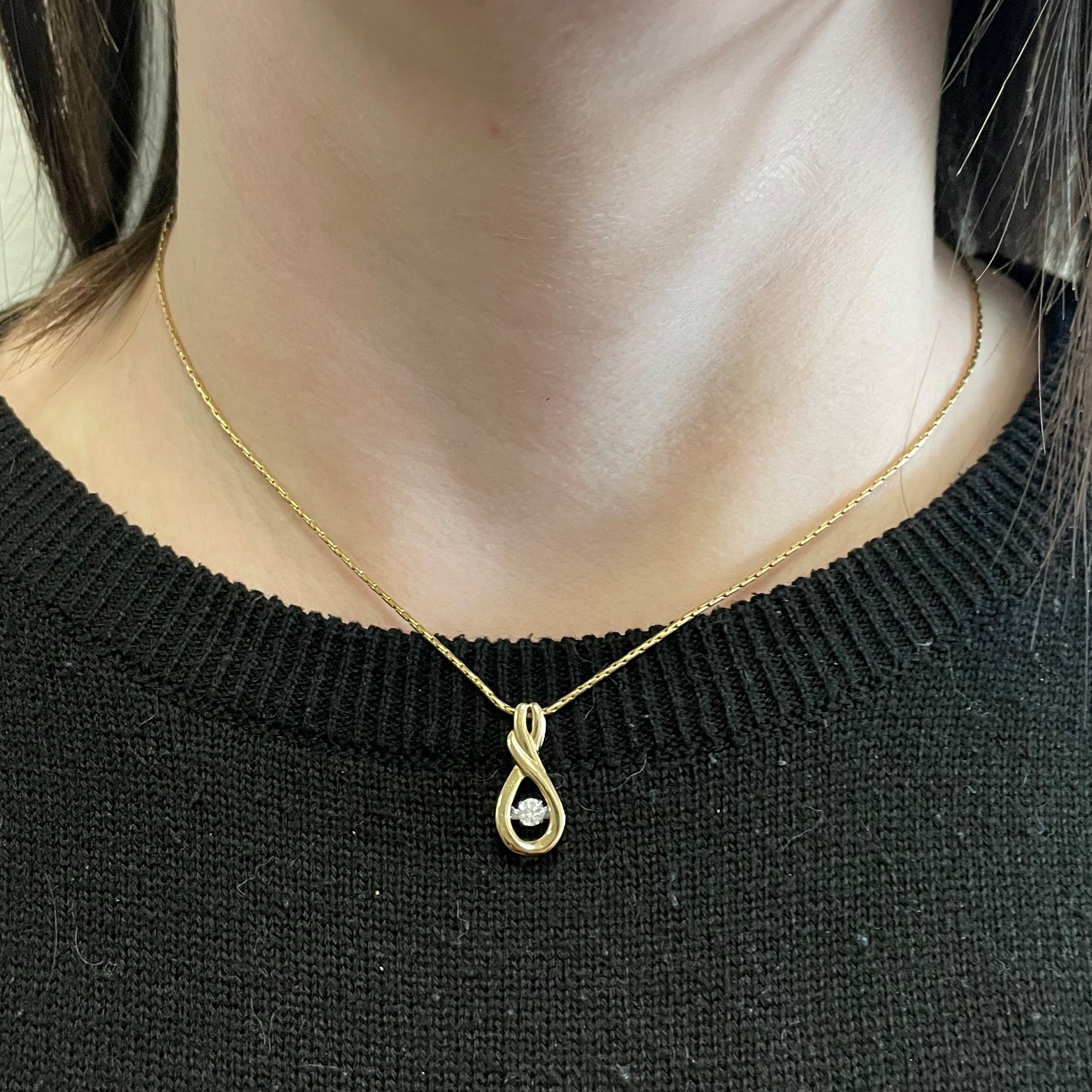 Canadian Diamond Floating Knot Necklace | 0.14ct | 16" |