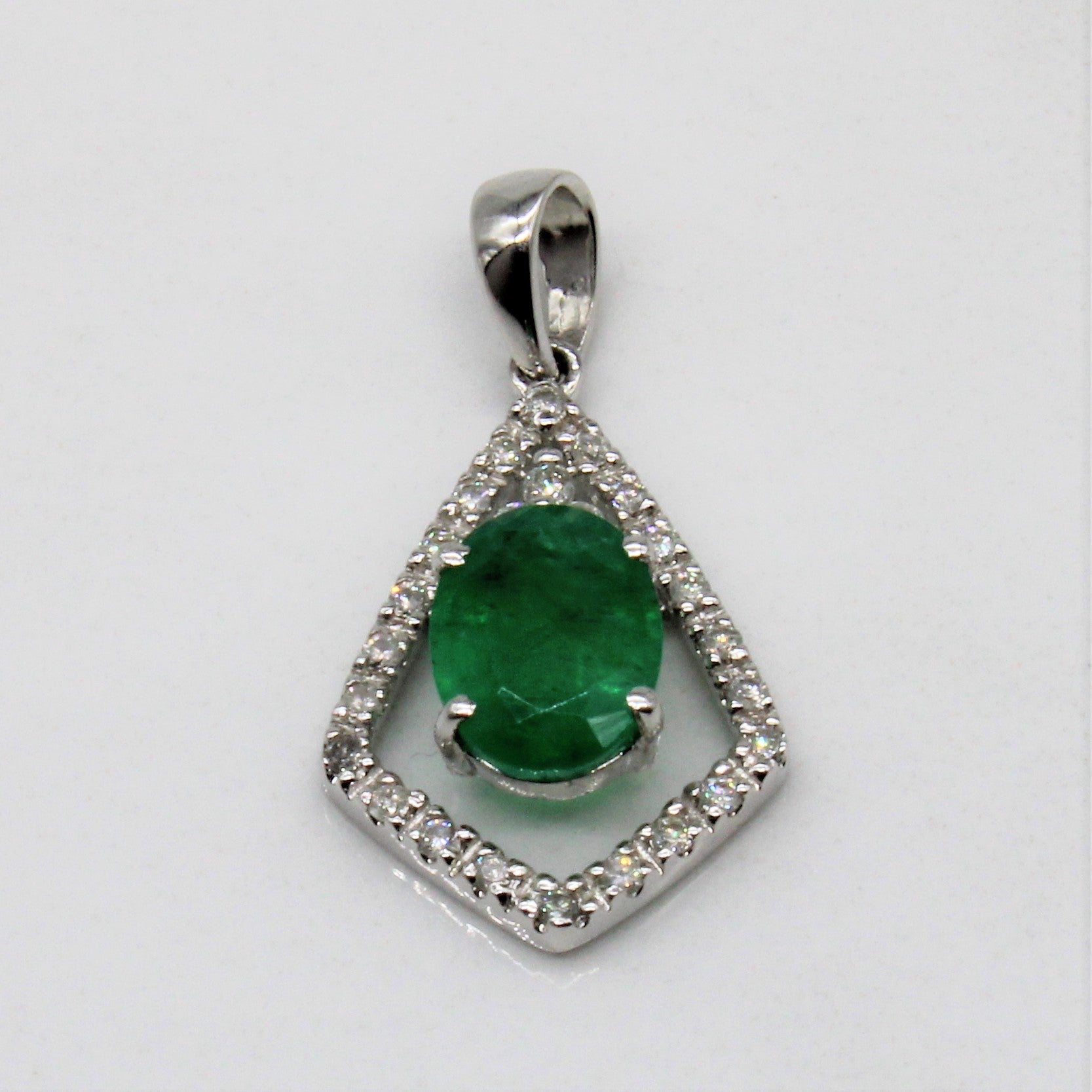 Emerald & Diamond Pendant | 1.00ct, 0.15ctw |
