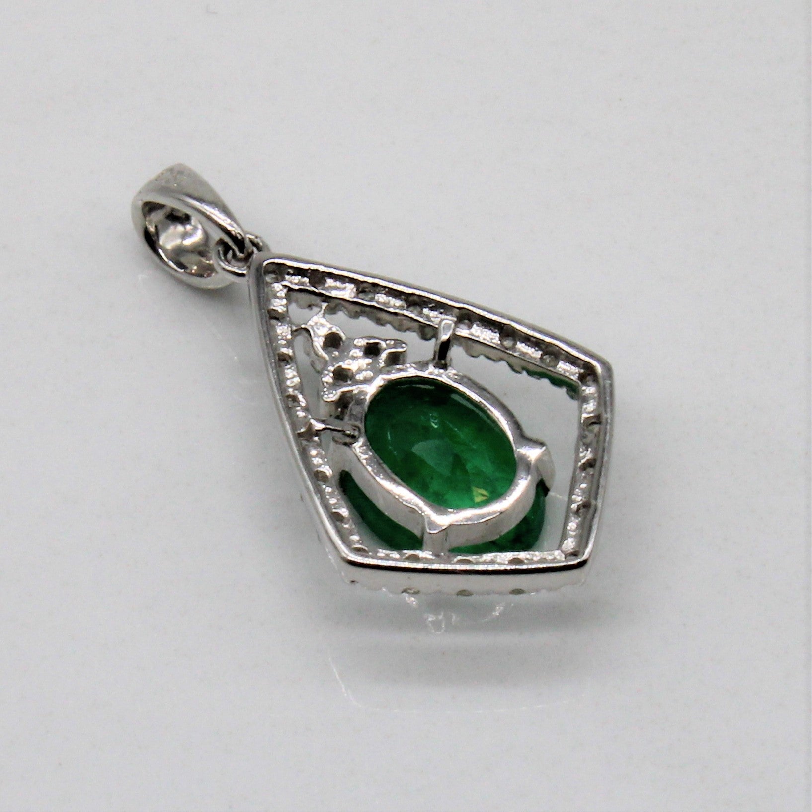 Emerald & Diamond Pendant | 1.00ct, 0.15ctw |