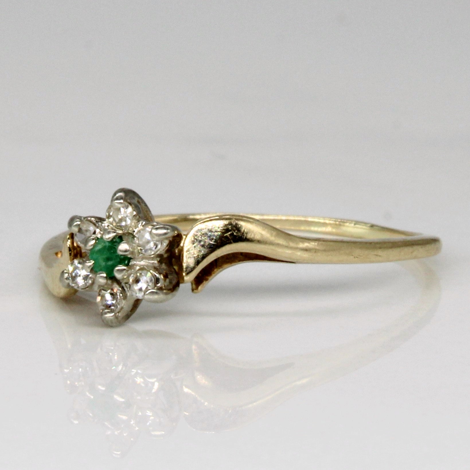 Diamond & Emerald Cluster Ring | 0.03ctw, 0.02ct | SZ 5 |