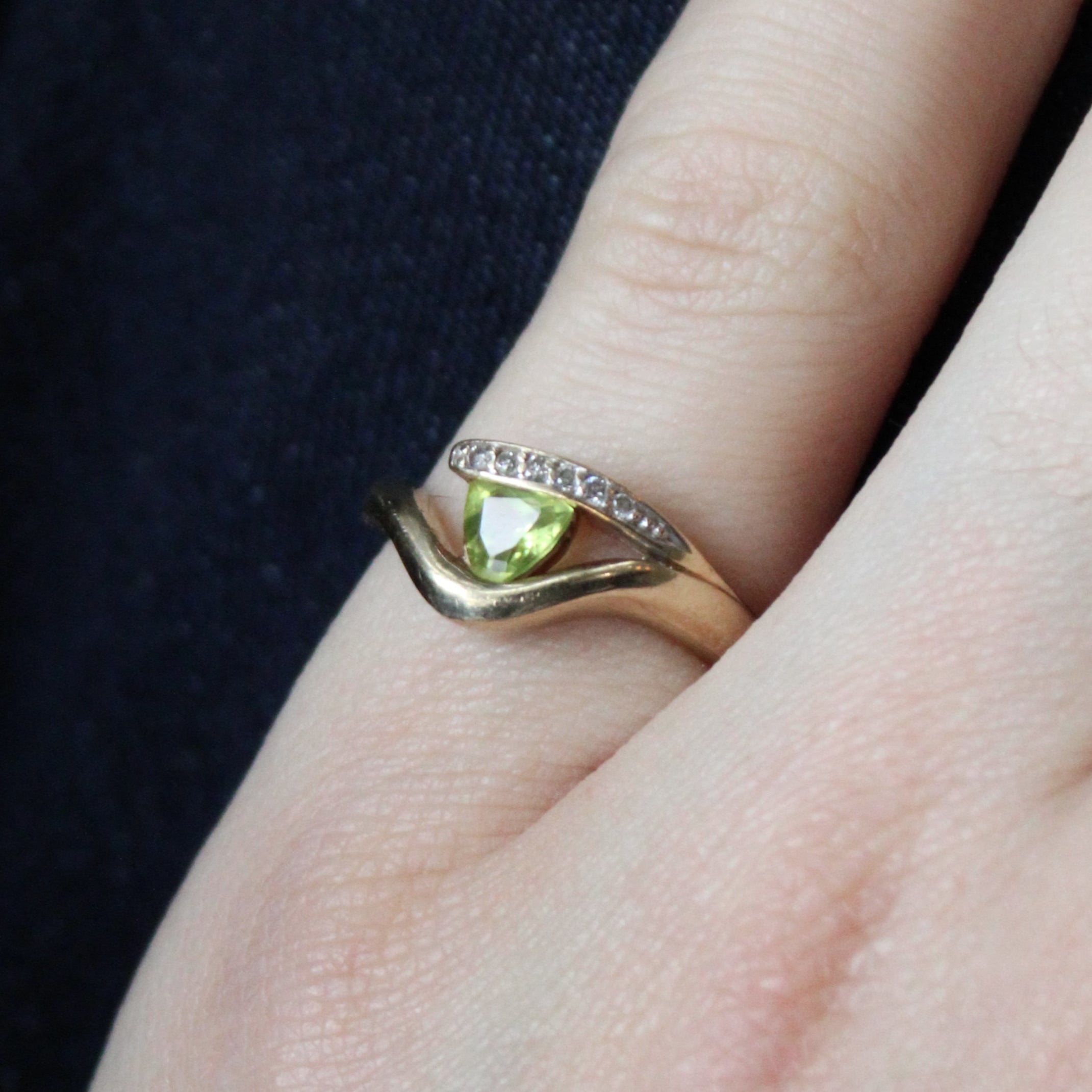 Peridot & Diamond Eye Ring | 0.35ct, 0.03ctw | SZ 6.5 |