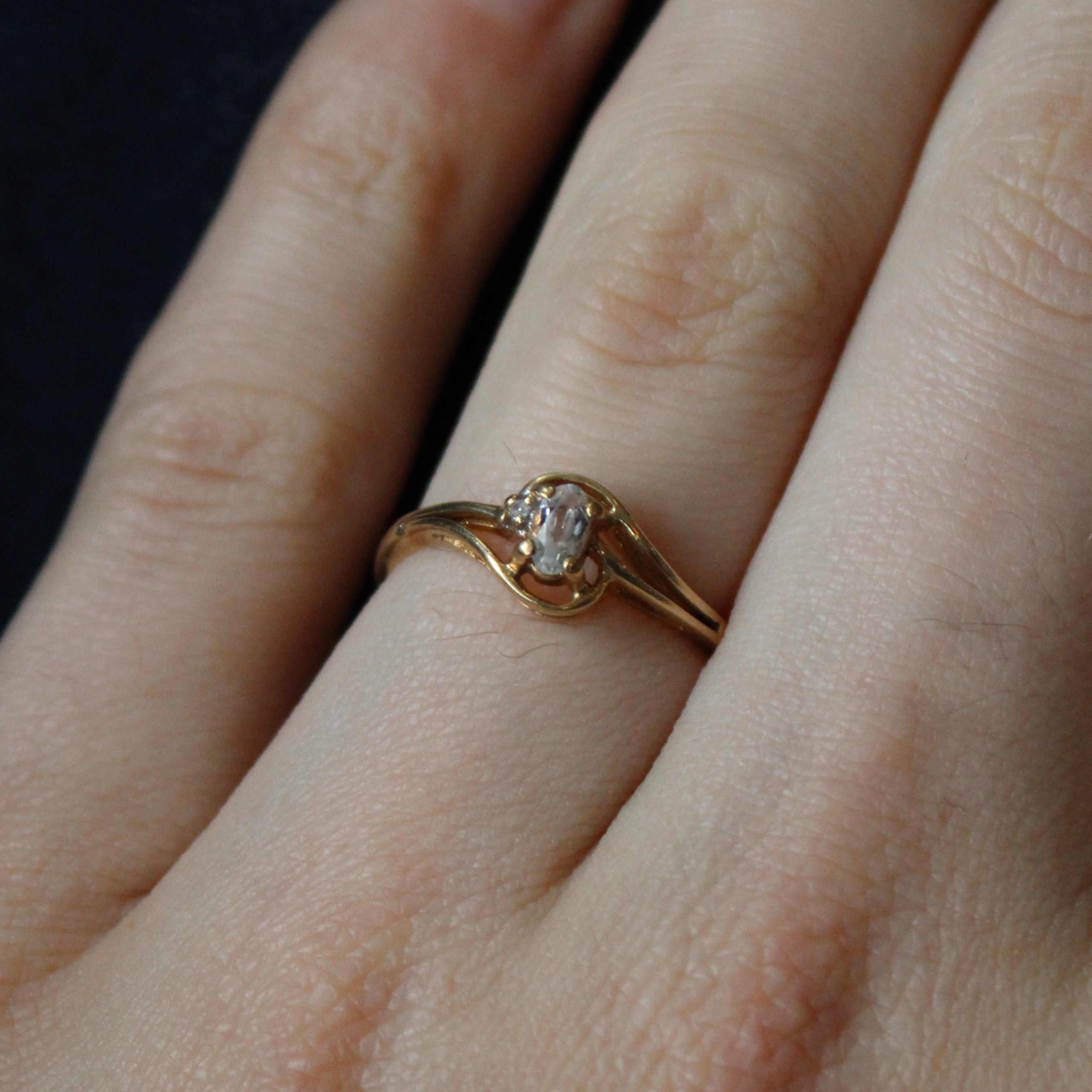Topaz & Diamond Cross Over Ring | 0.16ct, 0.01ct | SZ 7.25 |