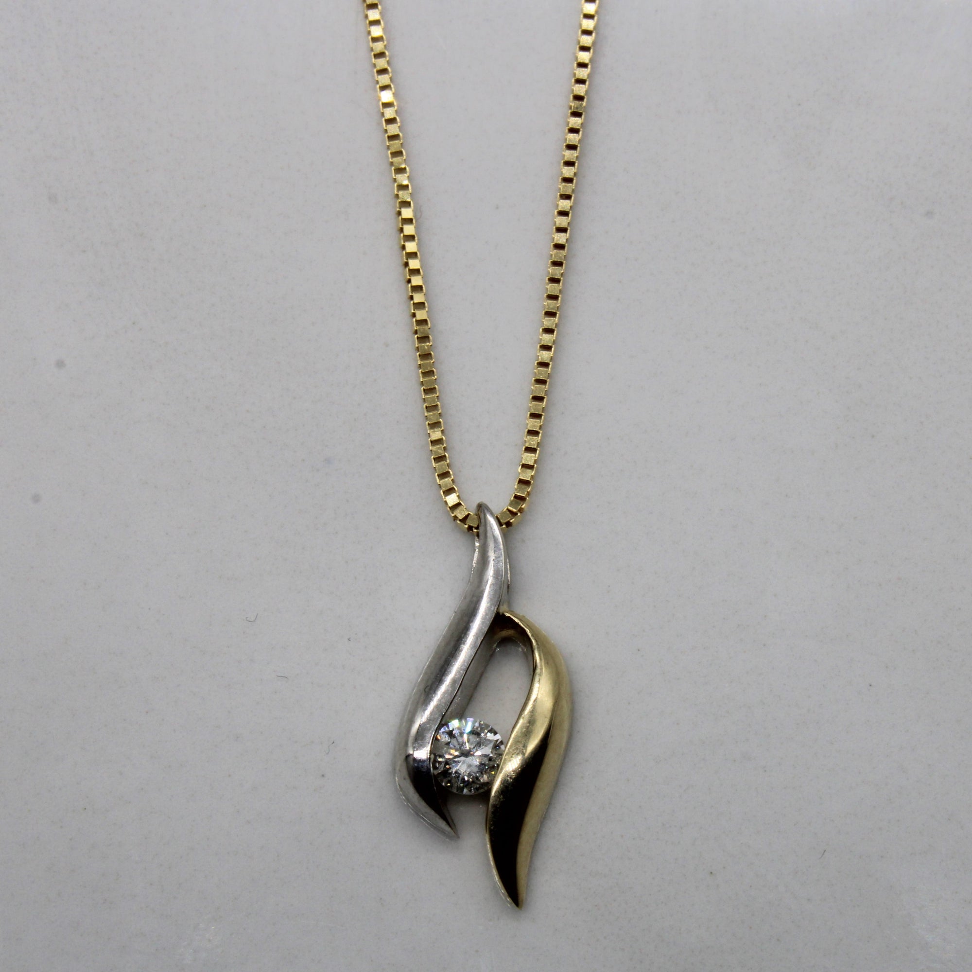 Two Tone Diamond Twist Necklace | 0.13ct | 18