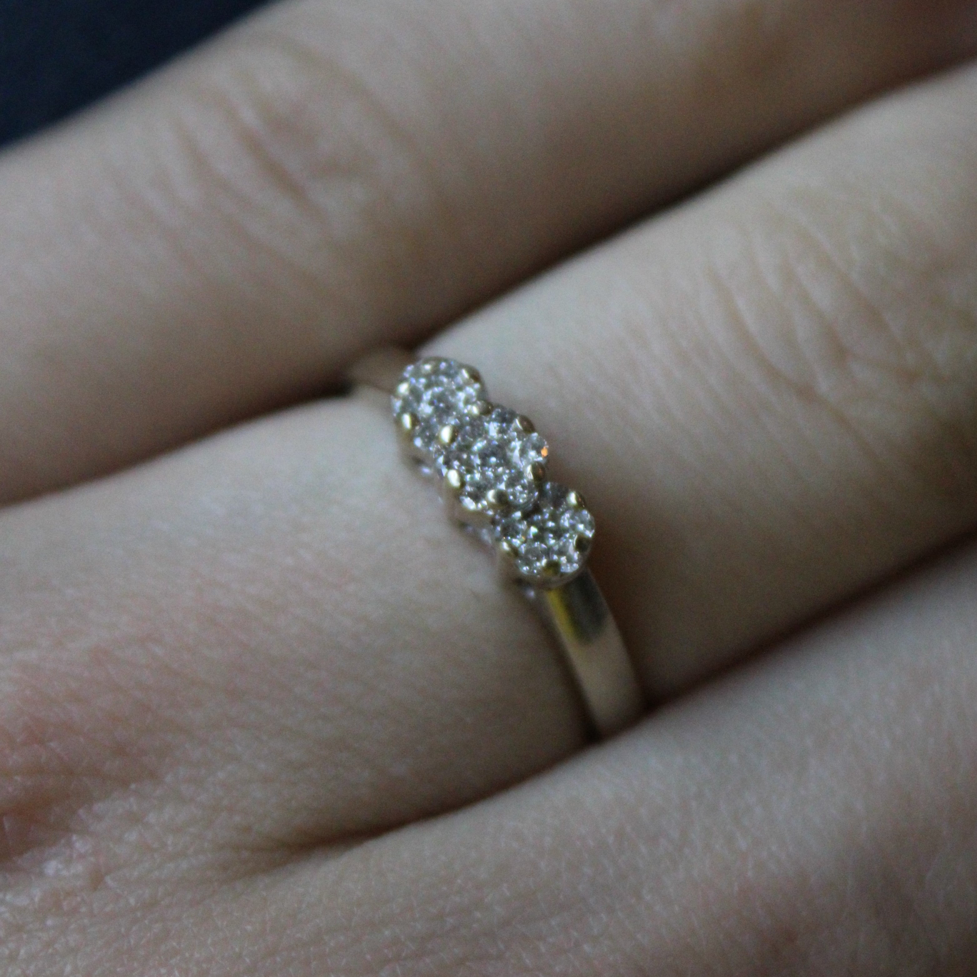 Three Stone Cluster Diamond Ring | 0.17ctw | SZ 7.25 |