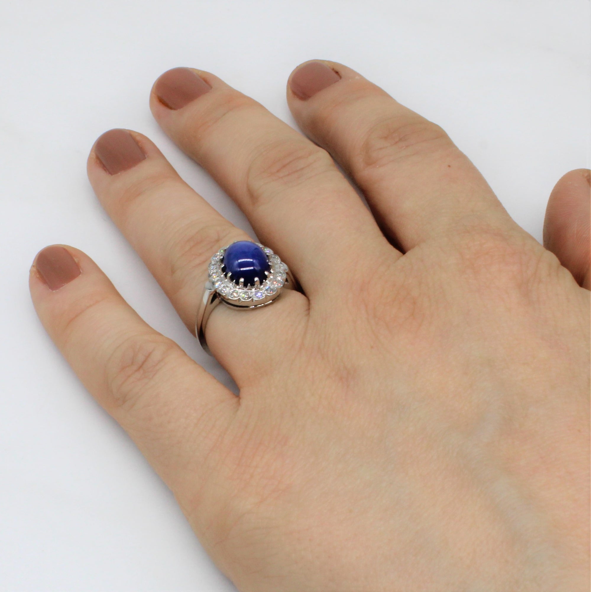 Star Sapphire & Diamond Ring | 3.00ct, 0.18ctw | SZ 6.5 |