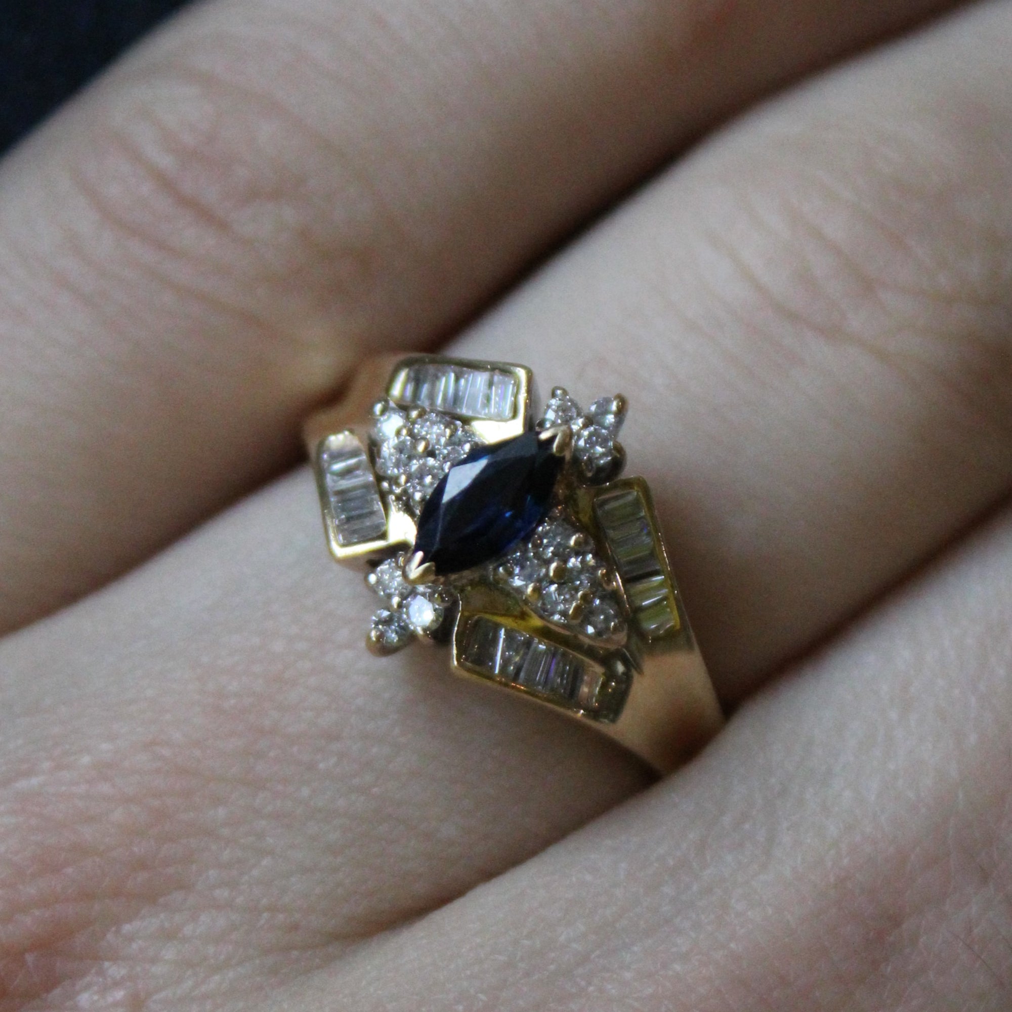 Tapered Diamond & Sapphire Ring | 0.40ctw, 0.38ct | SZ 7.5 |