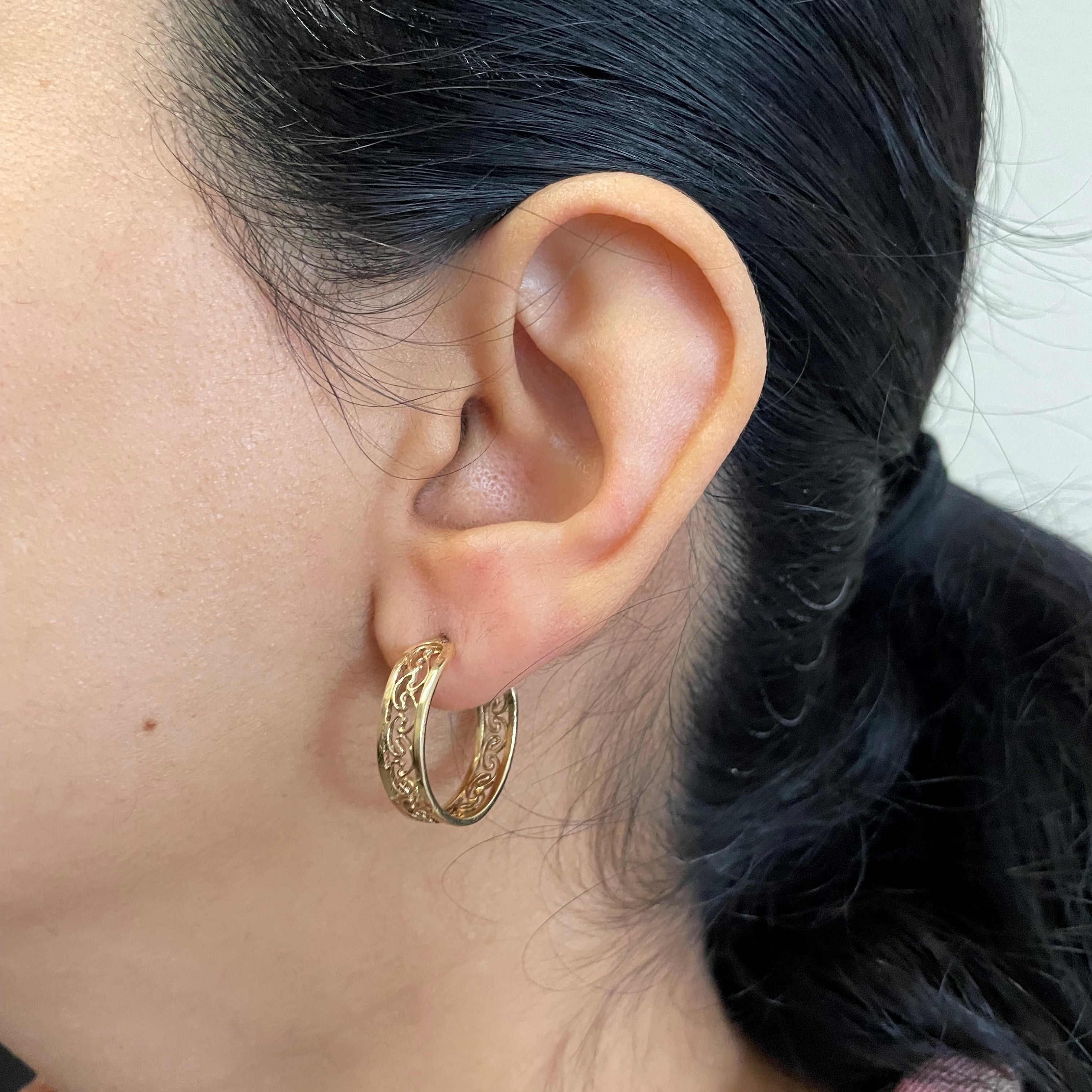 Filigree Gold Hoop Earrings |