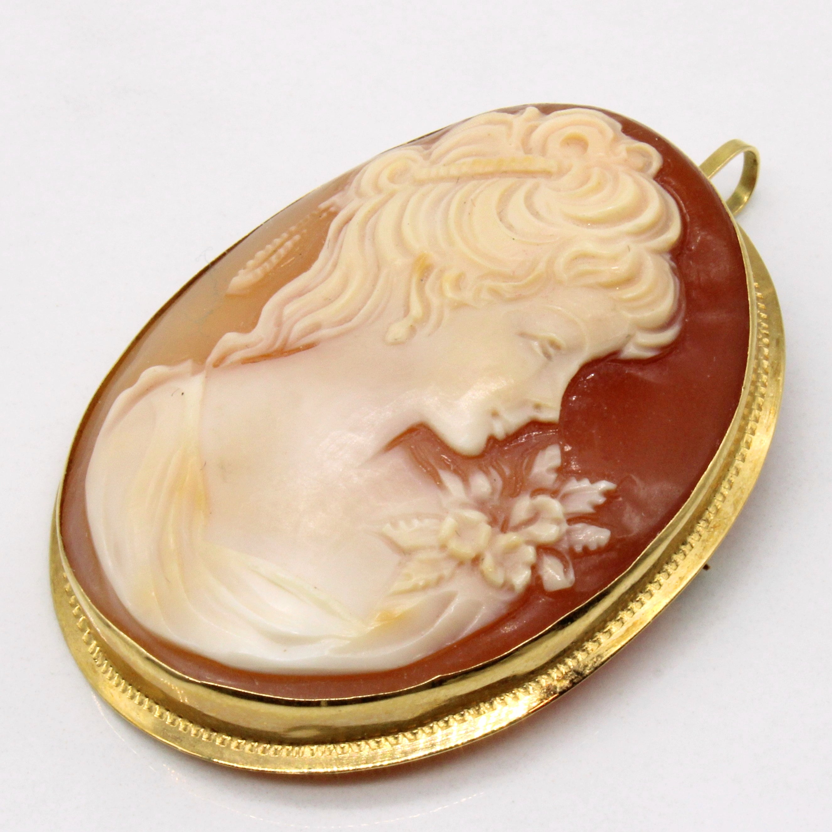 Carved Shell Cameo Pendant | 20.00ct |