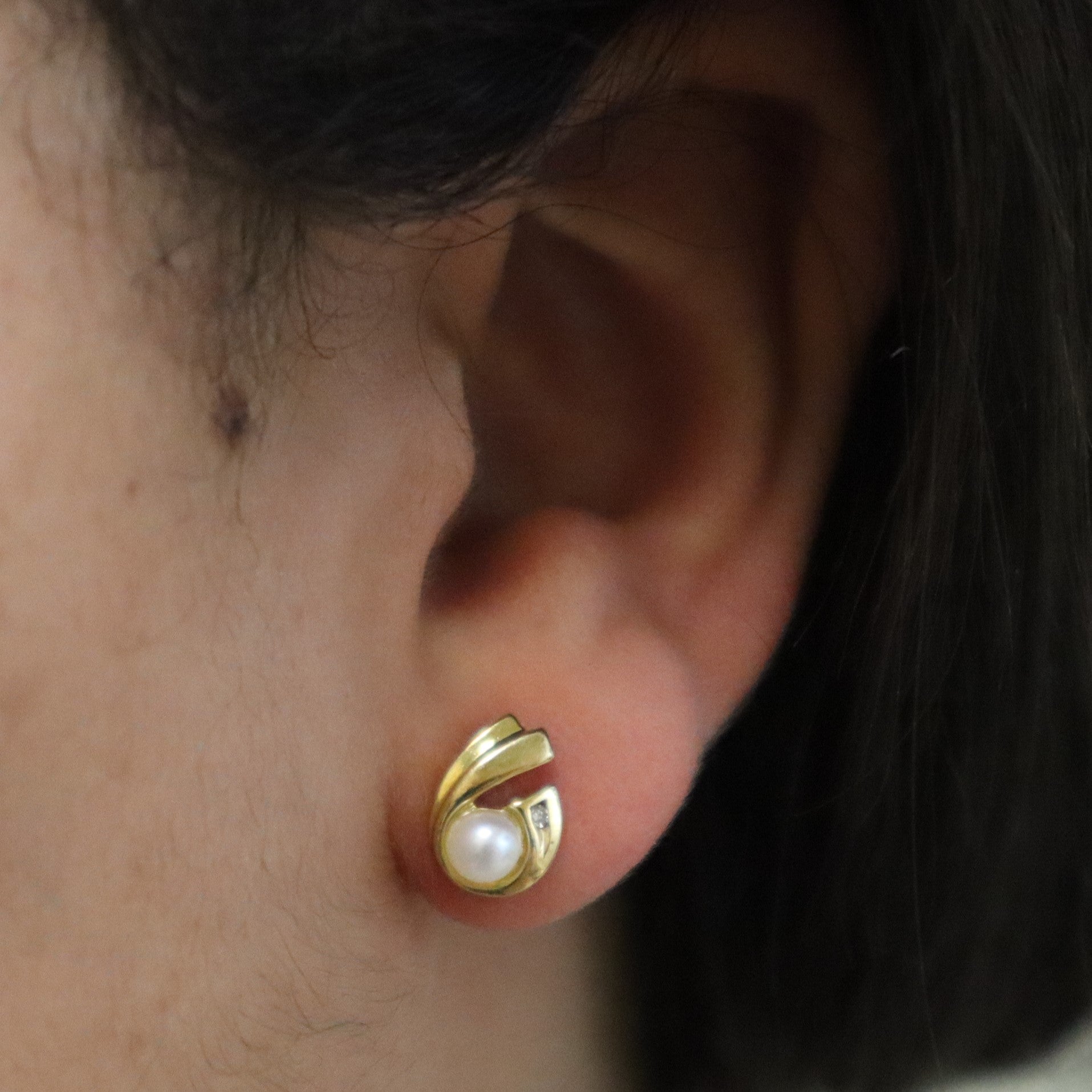 Pearl & Diamond Stud Earrings | 0.90ctw, 0.02ctw |