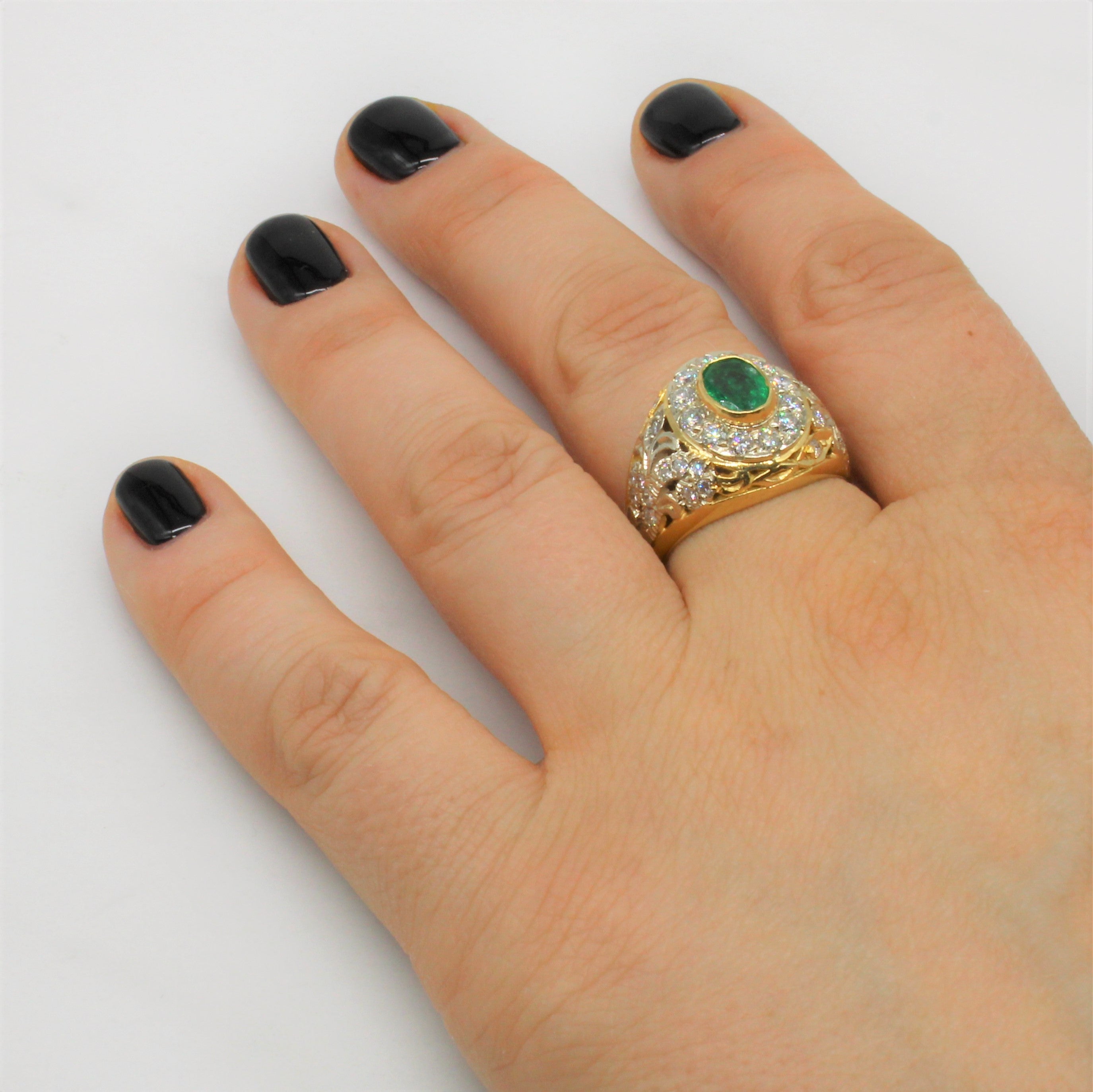 Oval Cut Emerald & Diamond Ring | 0.65ct, 1.00ctw | SZ 8 |