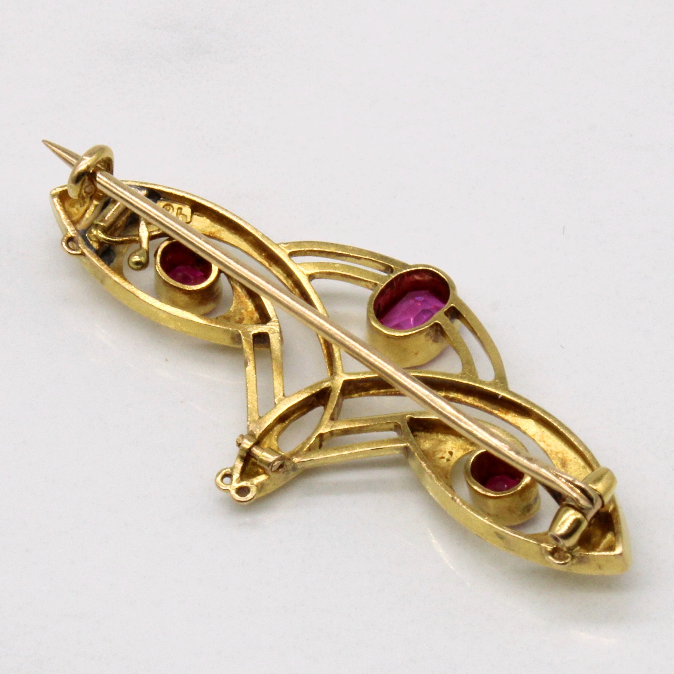 Vintage Ruby Brooch | 0.72ctw |