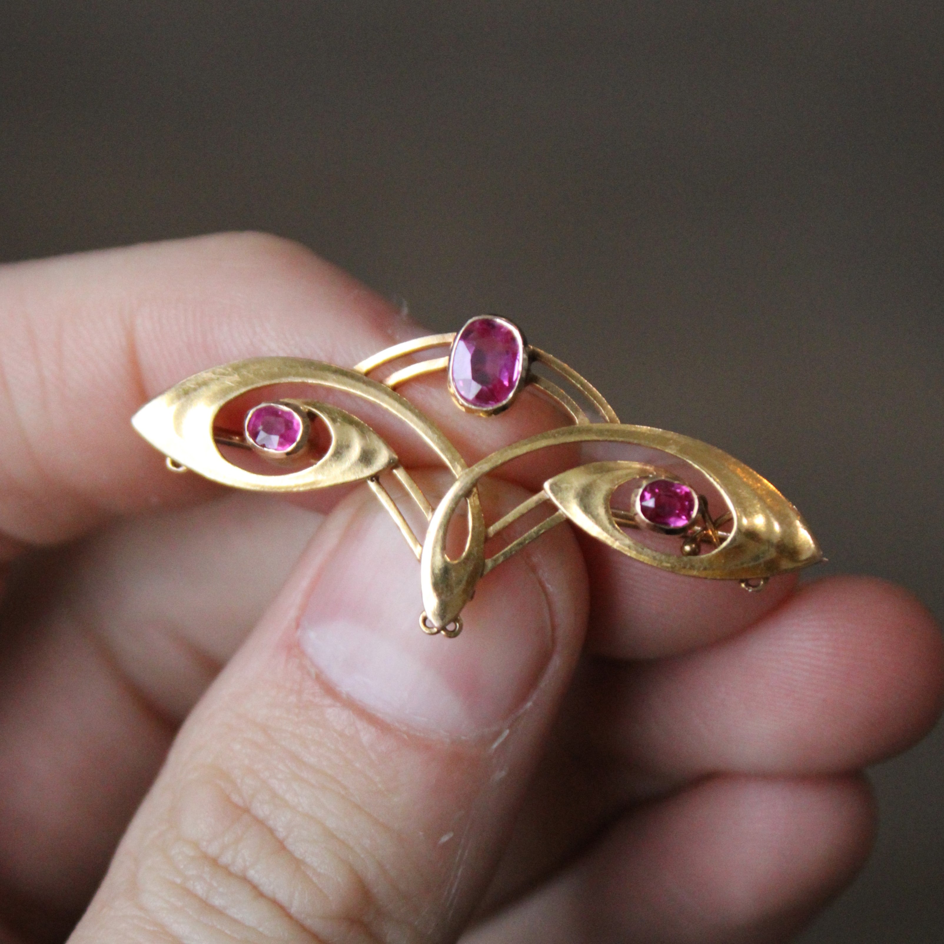 Vintage Ruby Brooch | 0.72ctw |