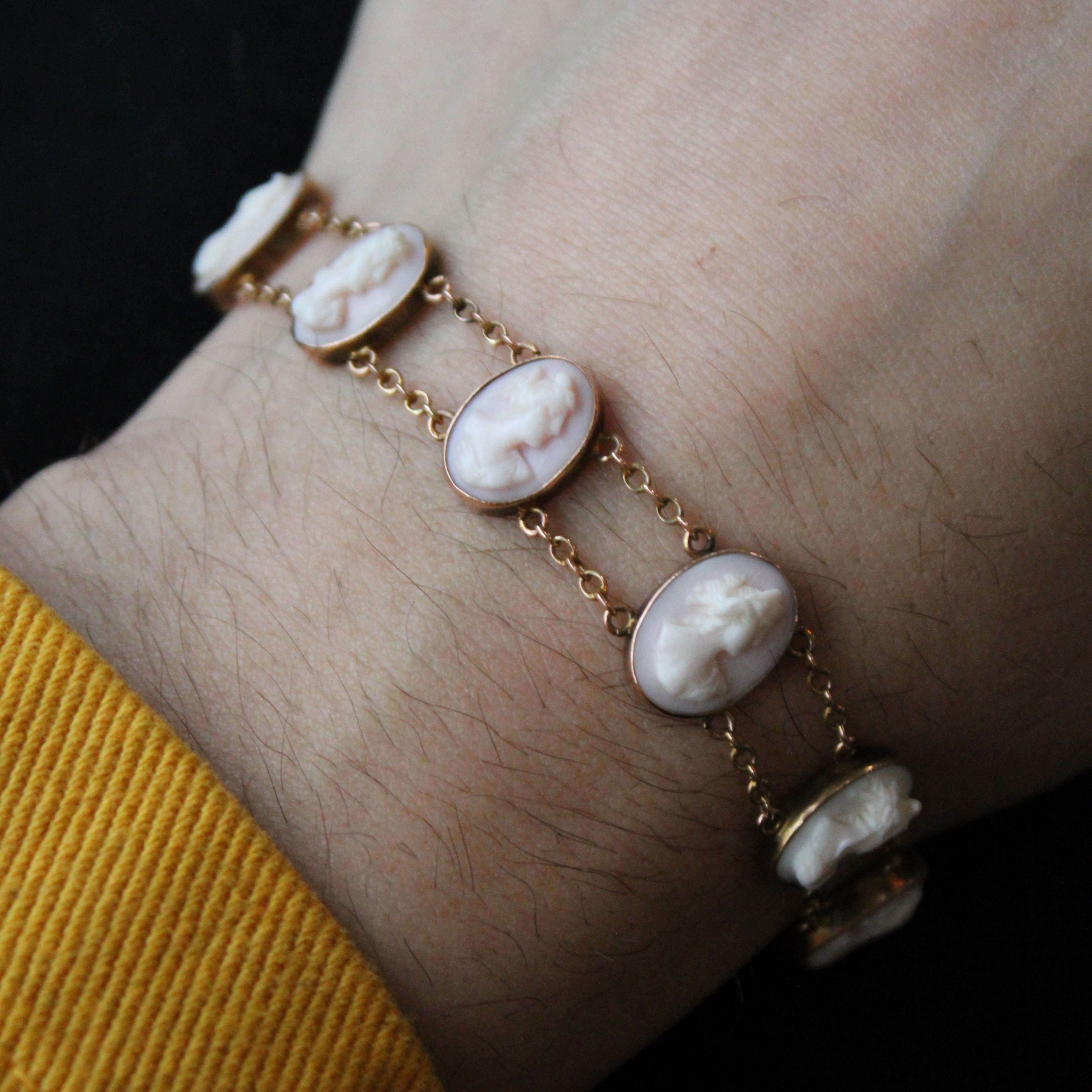 Celluloid Cameo Bracelet | 11.00ctw | 7" |