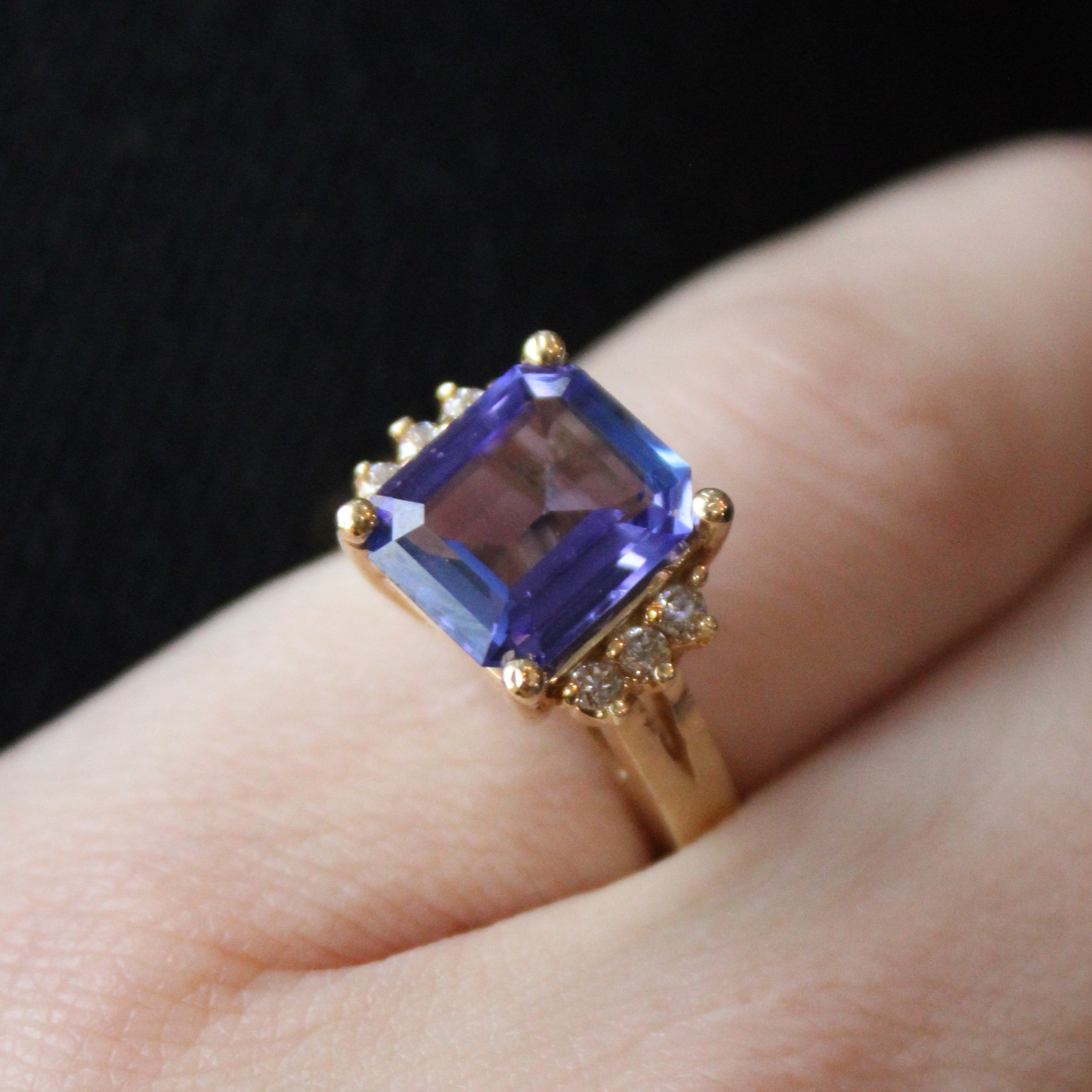 Tanzanite & Diamond Cocktail Ring | 3.10ct, 0.15ctw | SZ 6 |