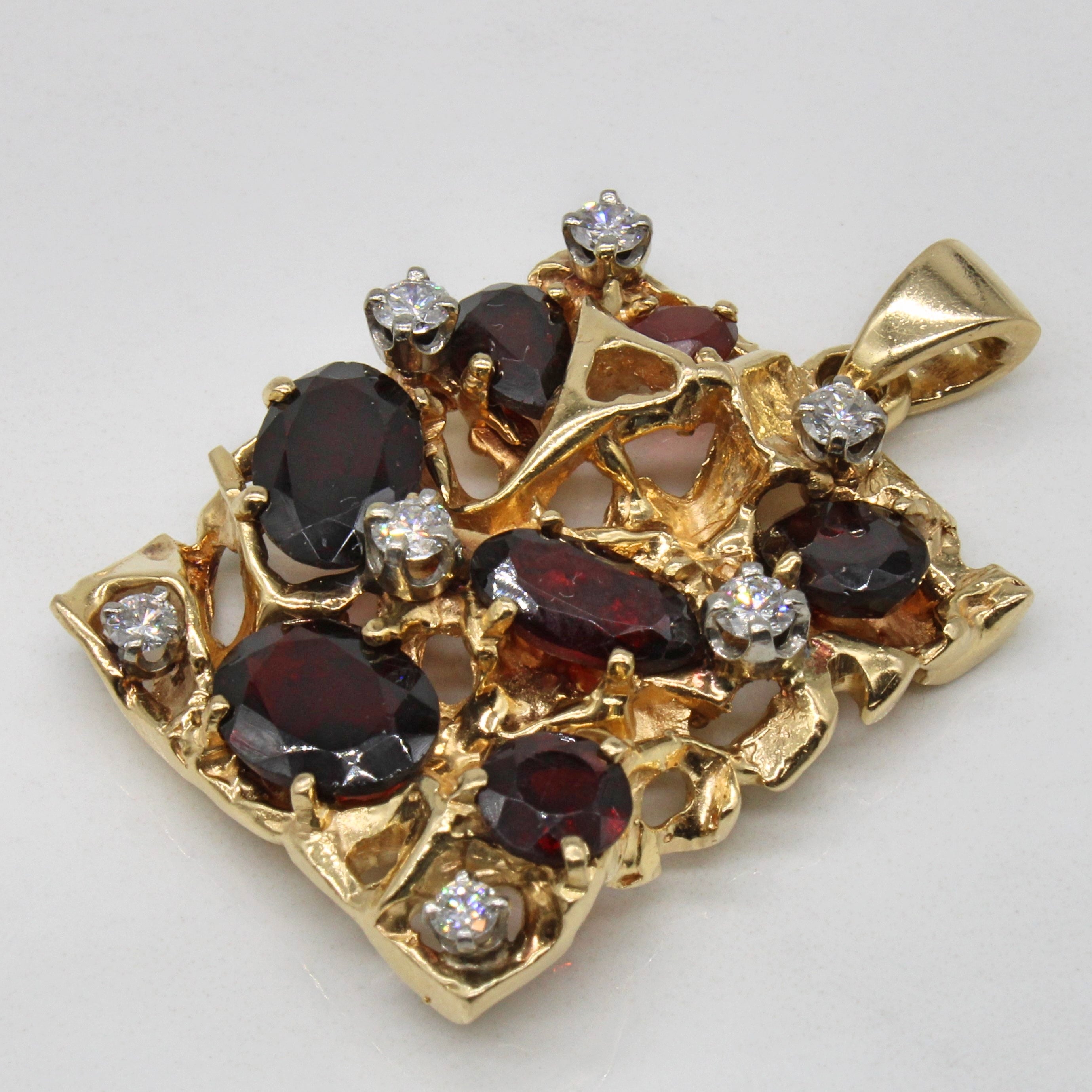 Garnet & Diamond Pendant | 9.20ctw, 0.90ctw |