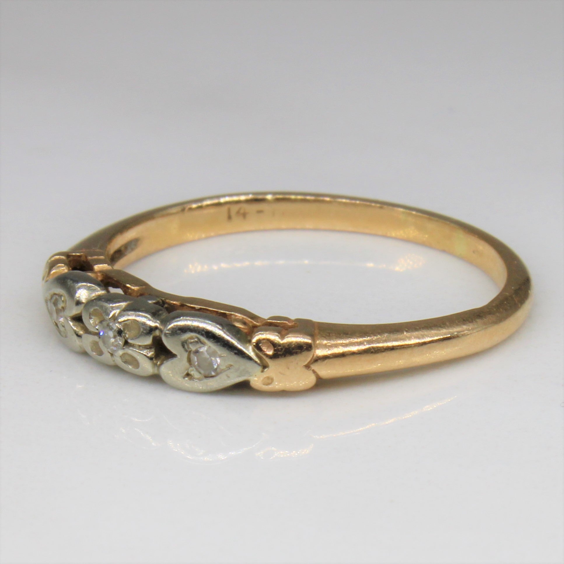 1940s Diamond Wedding Band | 0.015ctw | SZ 5.25 |