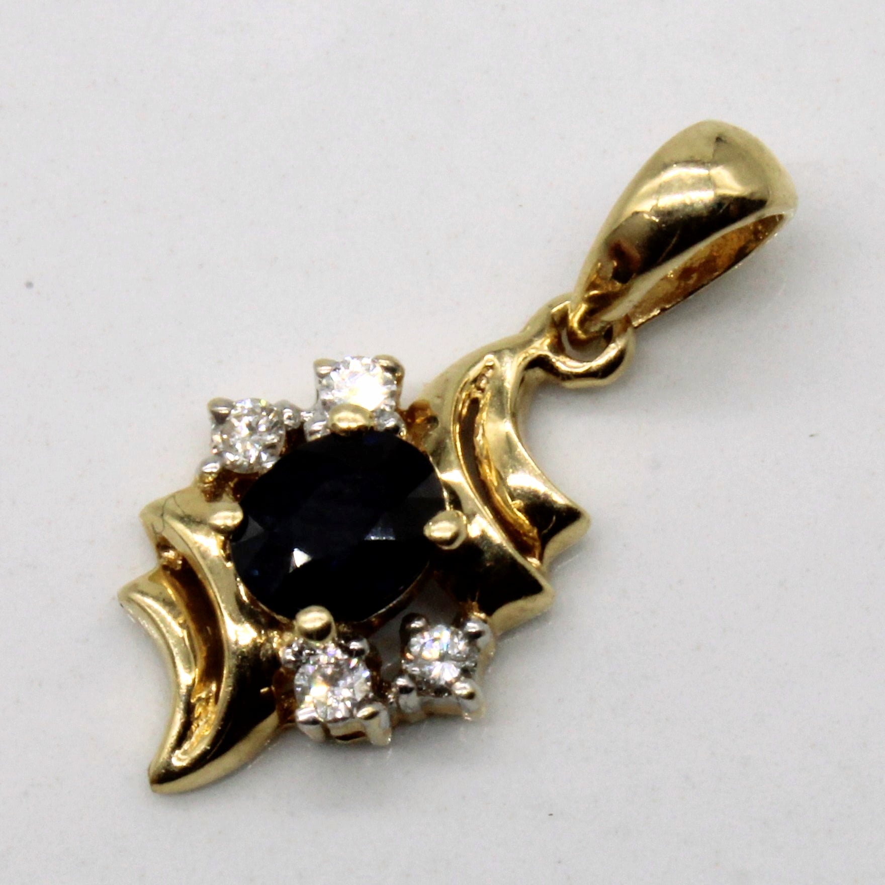 Sapphire & Diamond Pendant | 0.33ct, 0.06ctw |