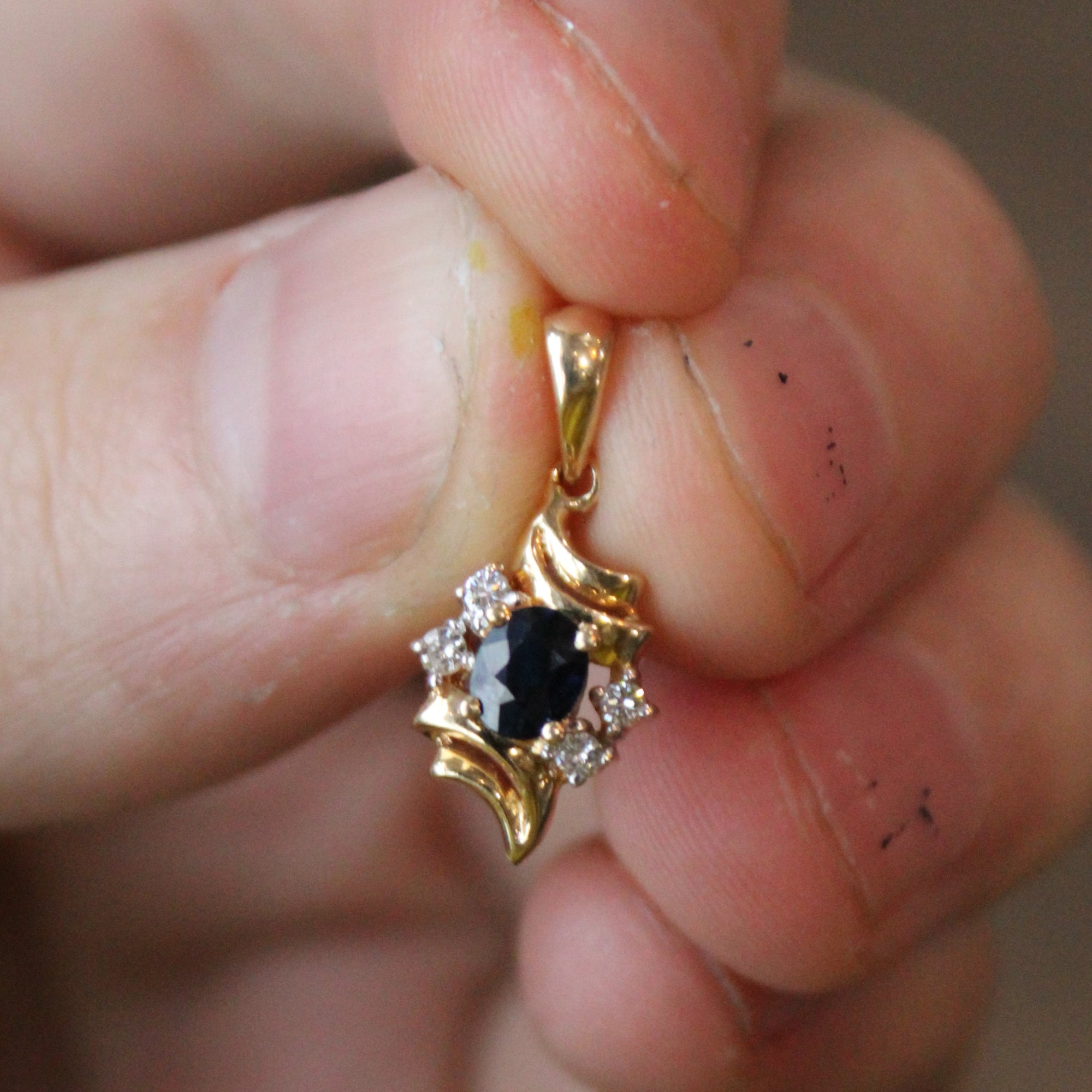 Sapphire & Diamond Pendant | 0.33ct, 0.06ctw |