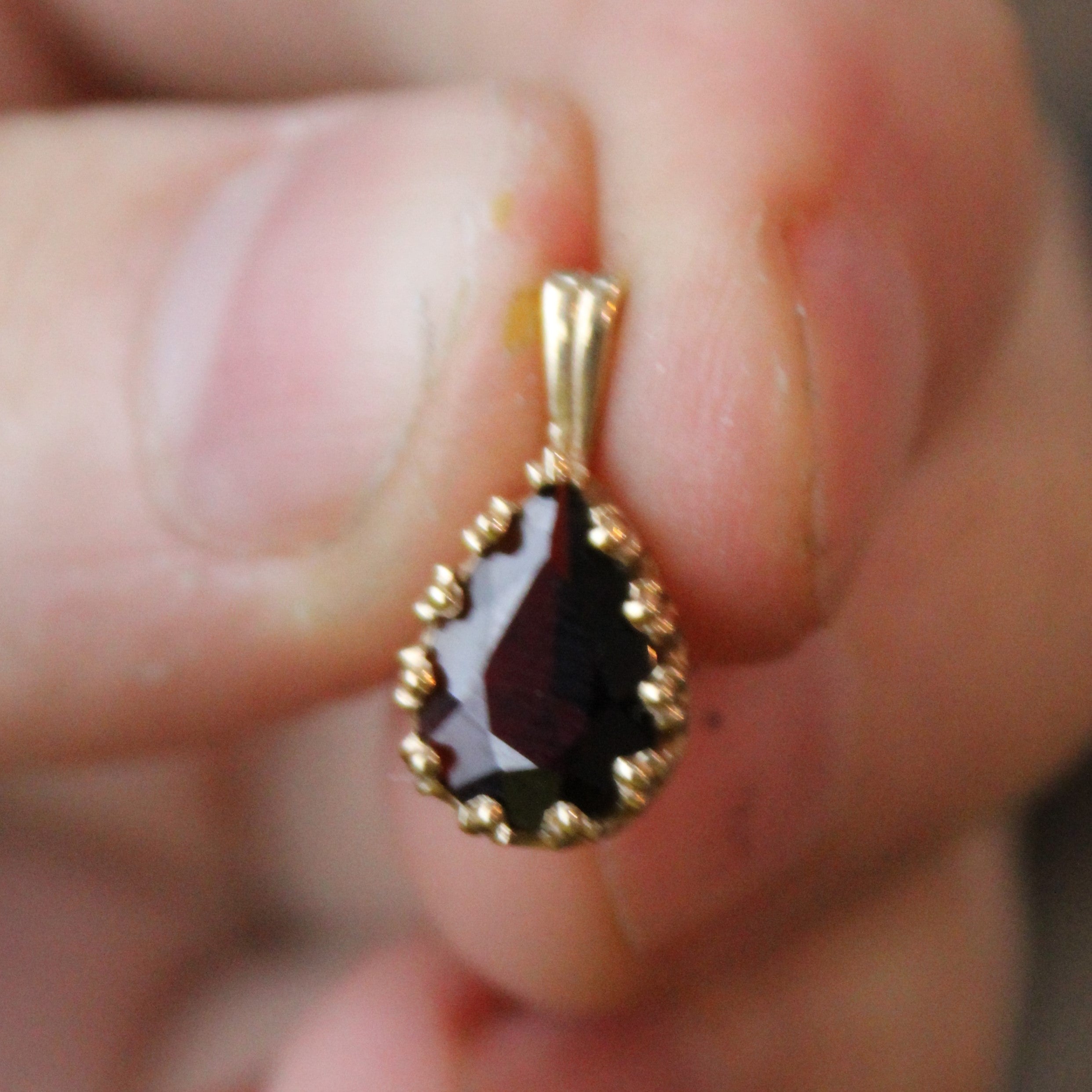 Garnet Tear Drop Pendant | 1.40ct |